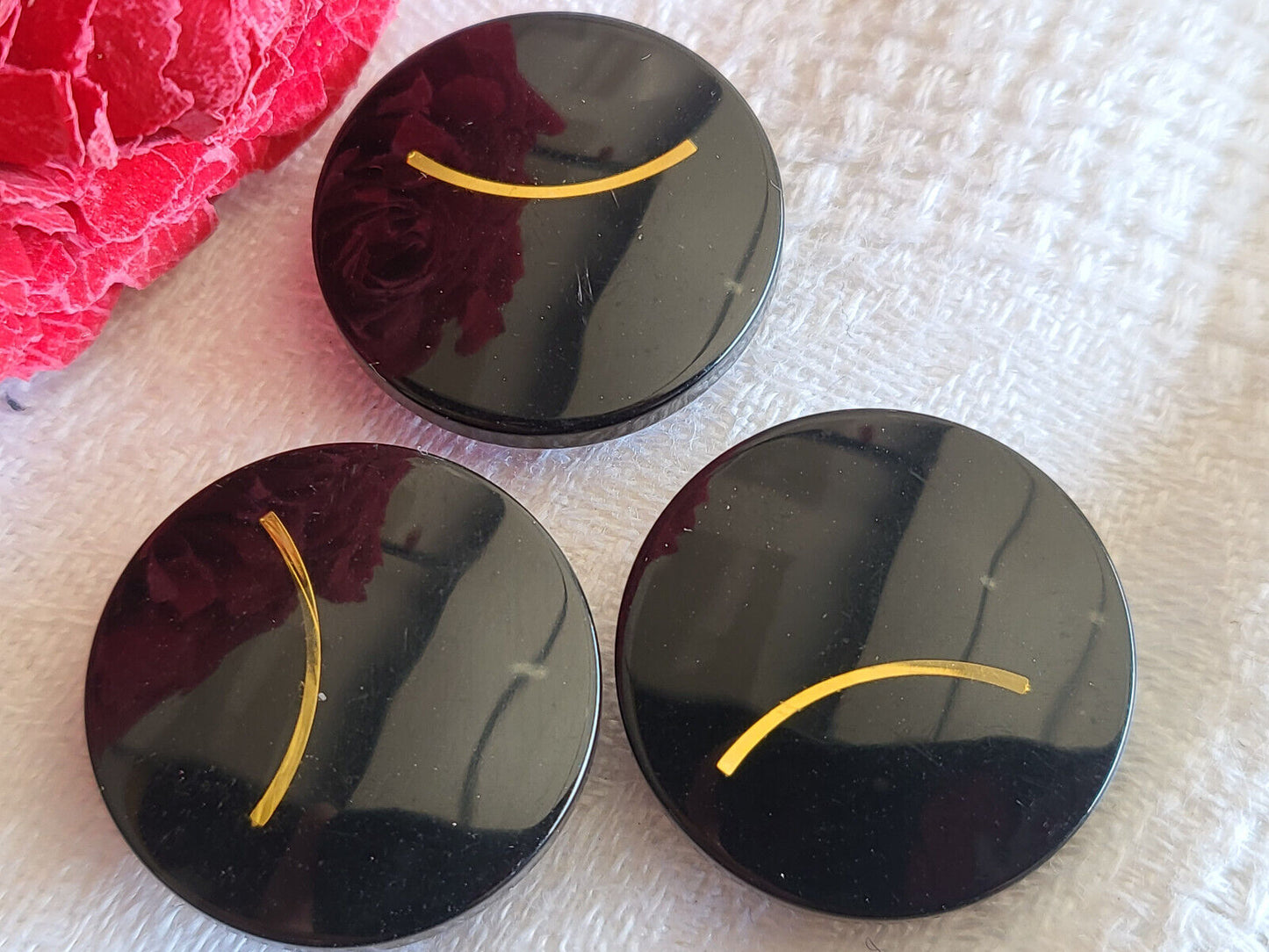 Trio boutons vintage noir inclusion doré 2,2 cm à pied G14T