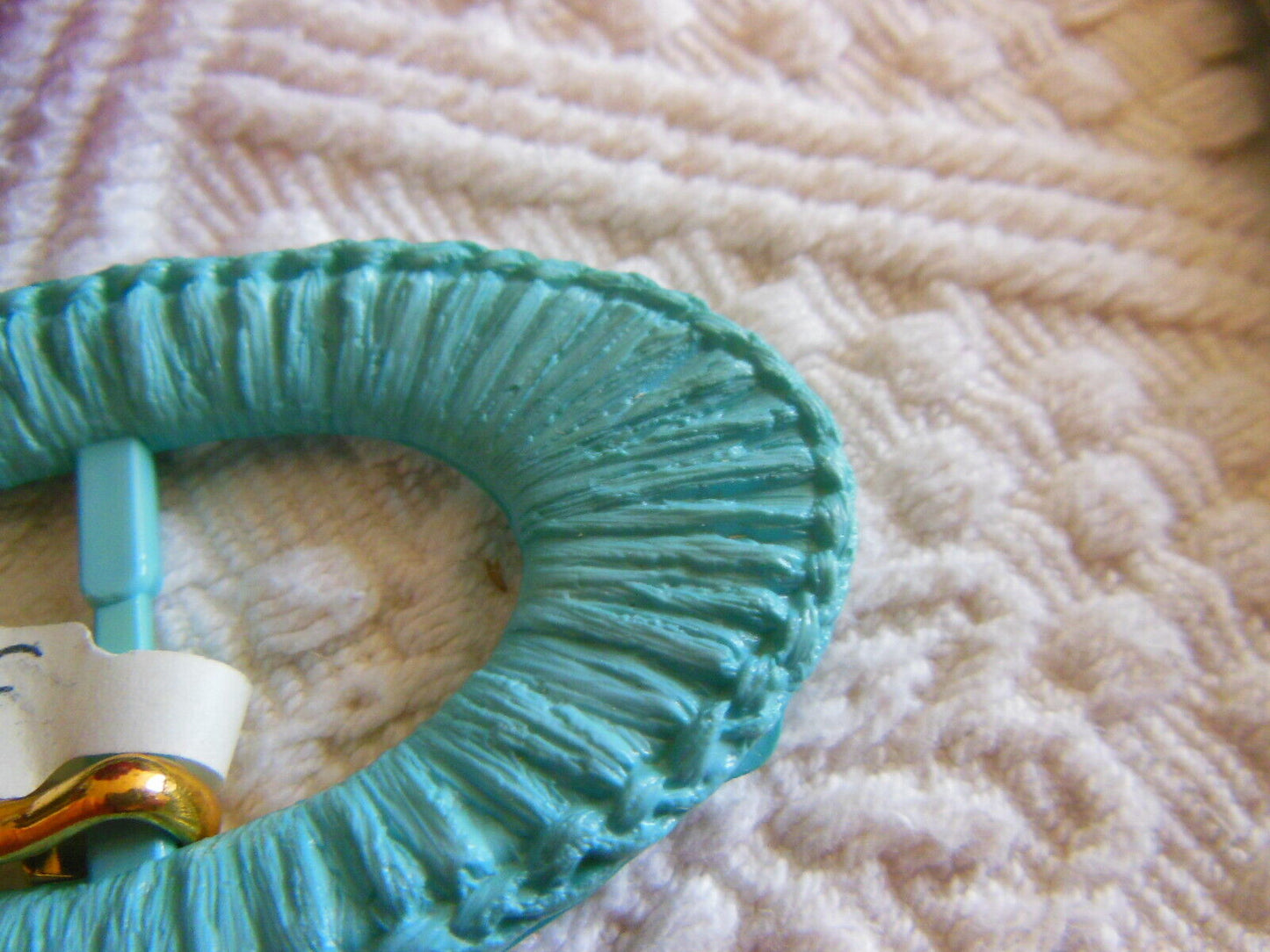 Boucle de ceinture vintage bleu tendre texturé 4,2 sur 7,5 cm ME1