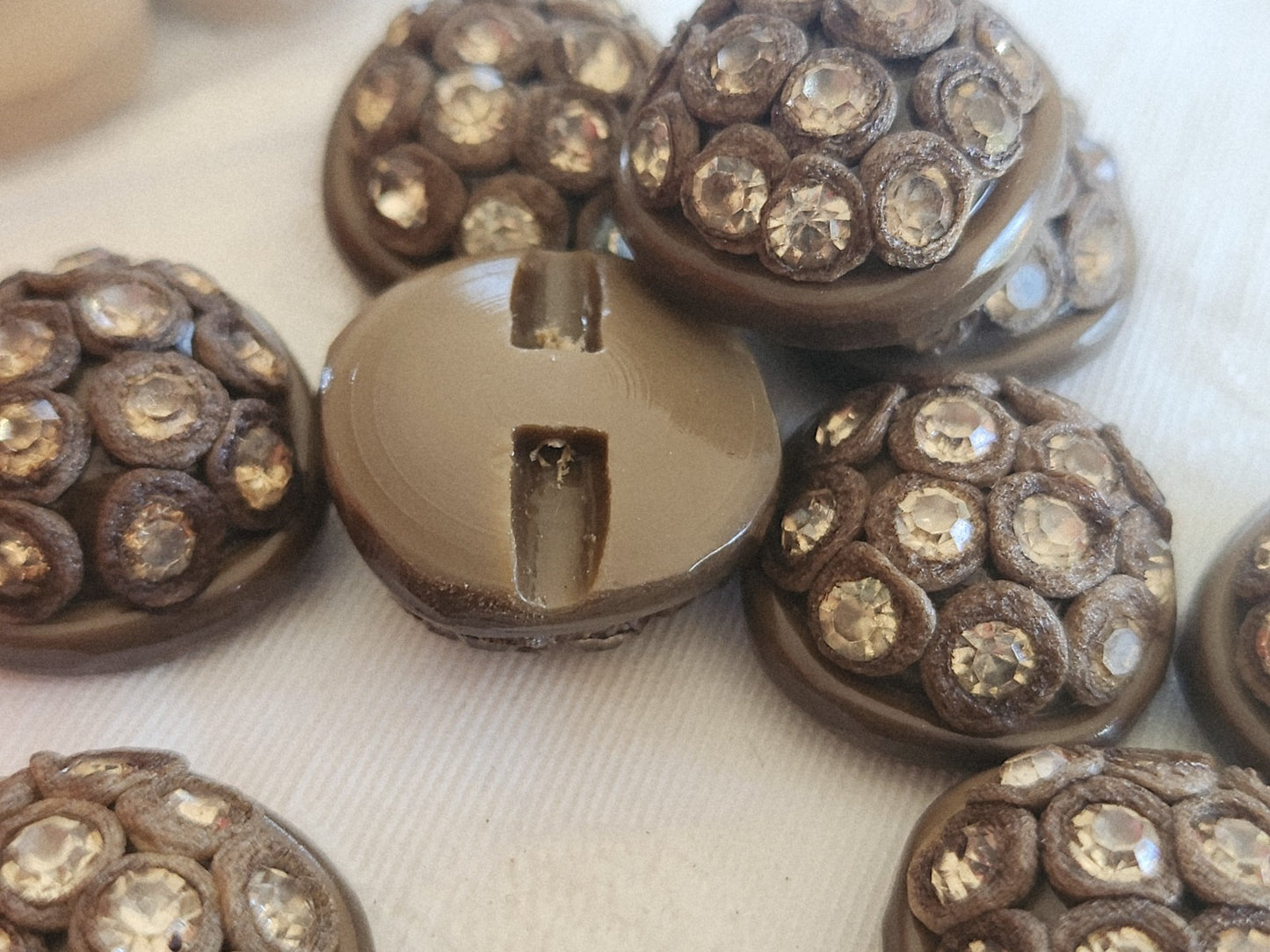 Lot 6 boutons vintage parurier résine strass marron pied 20 mm ou 2 cm ref 6293