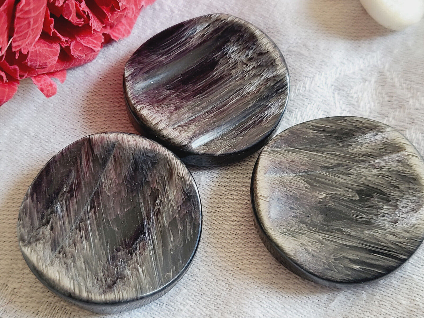 Trio jolis boutons vintage à pied gris nacré gros noir 2,6 cm ref 5042