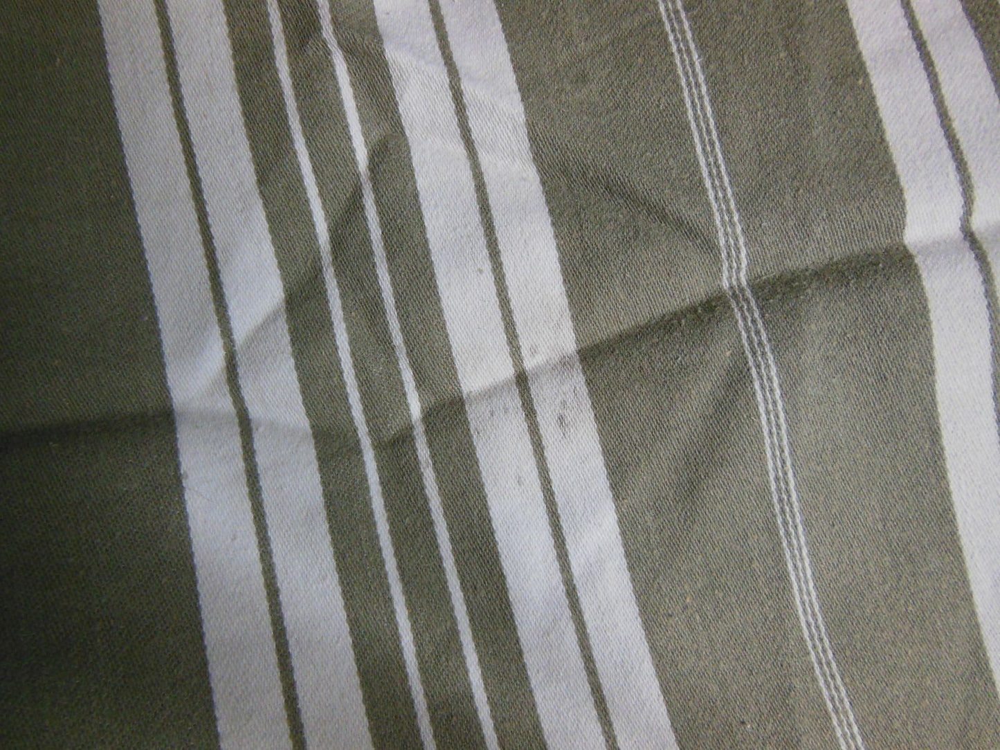 Ancienne toile matelas 1 mètre 40 sur 1 m 70 récup couture coupon tissu B6