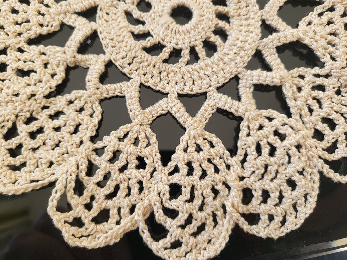 Application ancienne ou petit napperon crochet écru 16 cm attrape rêve T15-12