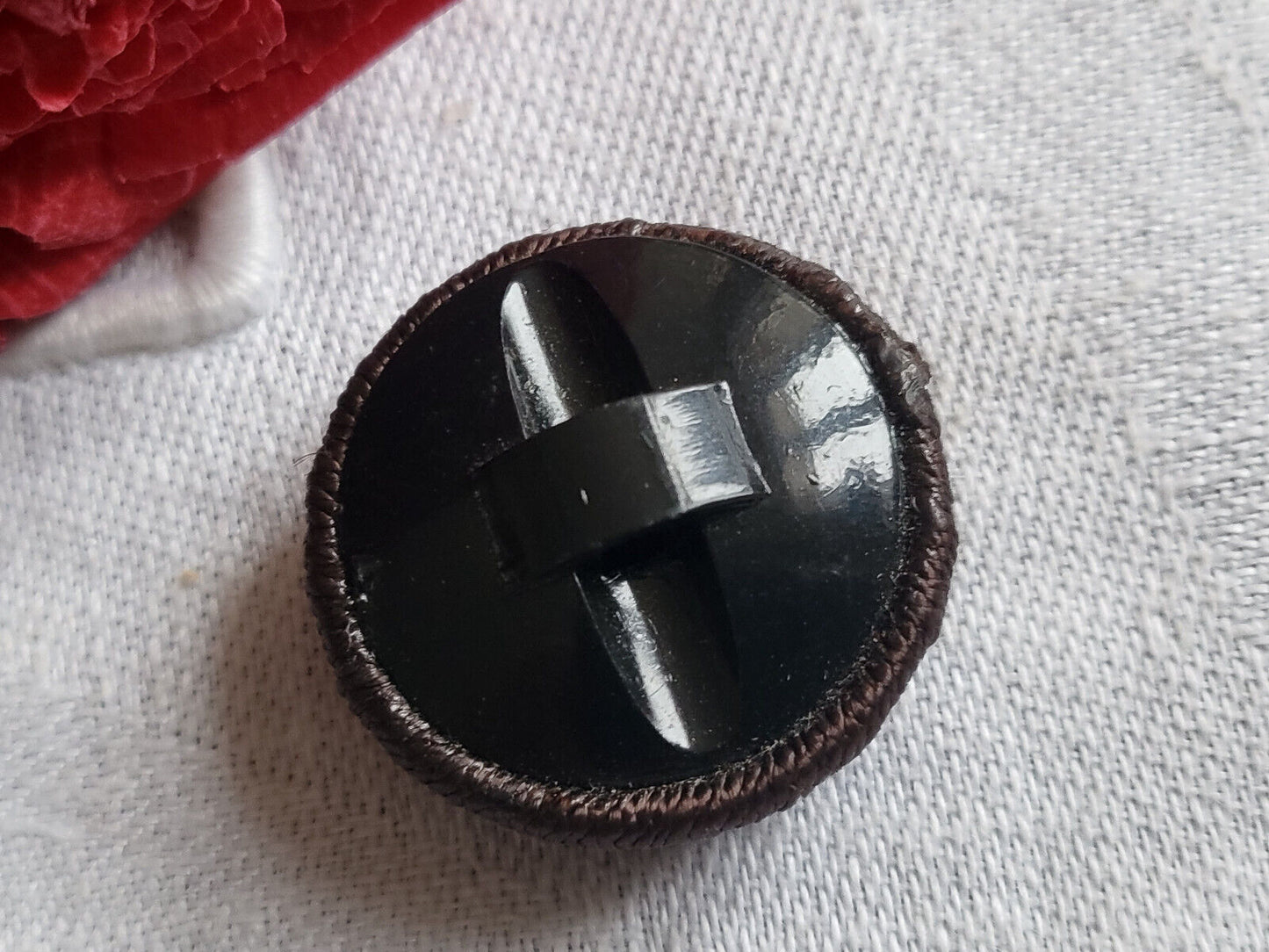 Bouton ancien en passementerie pied marron coeur noir doré 2,5 cm D7L