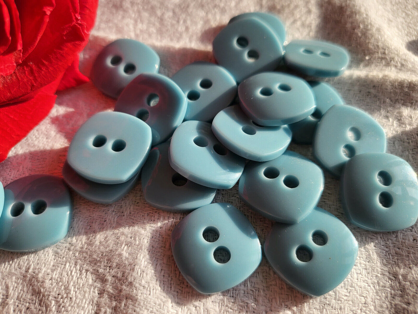 Lot 19 boutons vintage bleu gris 2 trous diamètre 1,6 cm ref 164