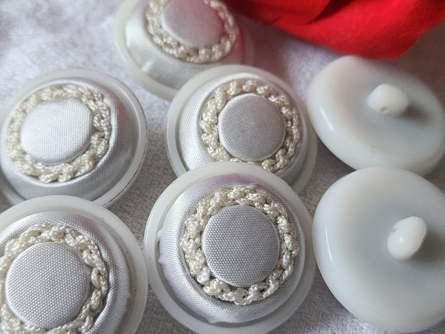 lot 6 boutons anciens vintage passementerie lumineux blanc 2,7 cm ref 3923 **