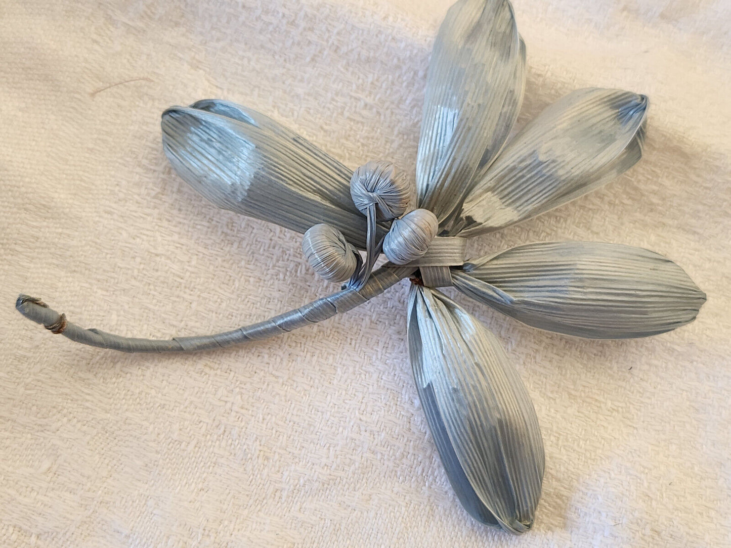 Ancien ornement chapeau creation modiste fleur rafia bleu gris T0-44