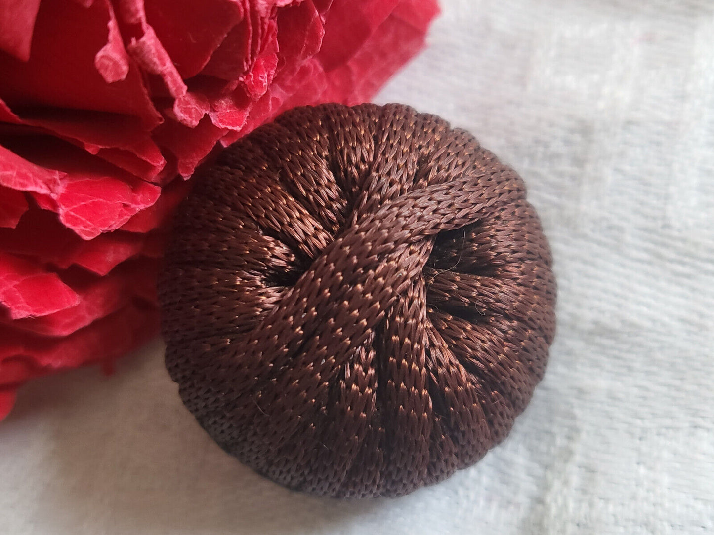 Bouton ancien passementerie marron boule monture resine pied métal 2,4 cm G13O