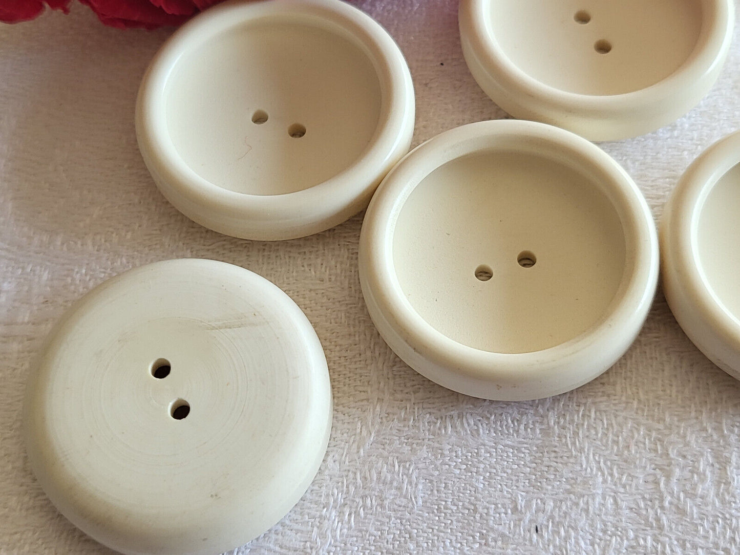 lot 5 épais boutons creme haut à trous diamètre 3 cm ref 1728