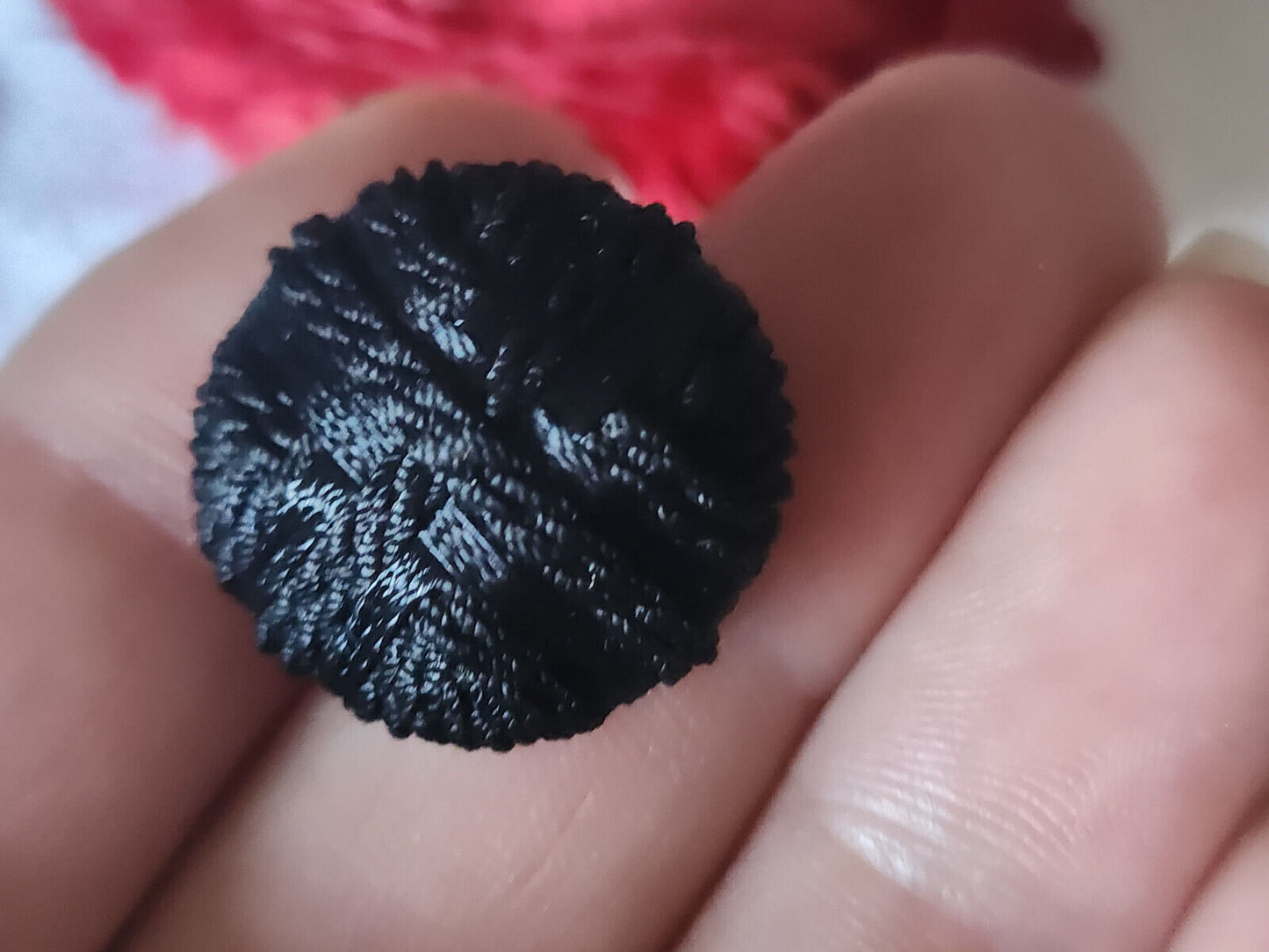 Ancien bouton en passementerie noir fait main collection 2,1 sur 2,2 cm D3E