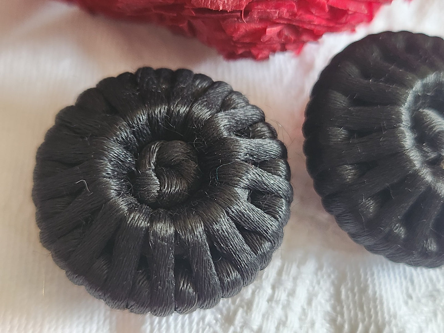 Duo boutons anciens passementerie volume pied 2,8 cm ref 1442