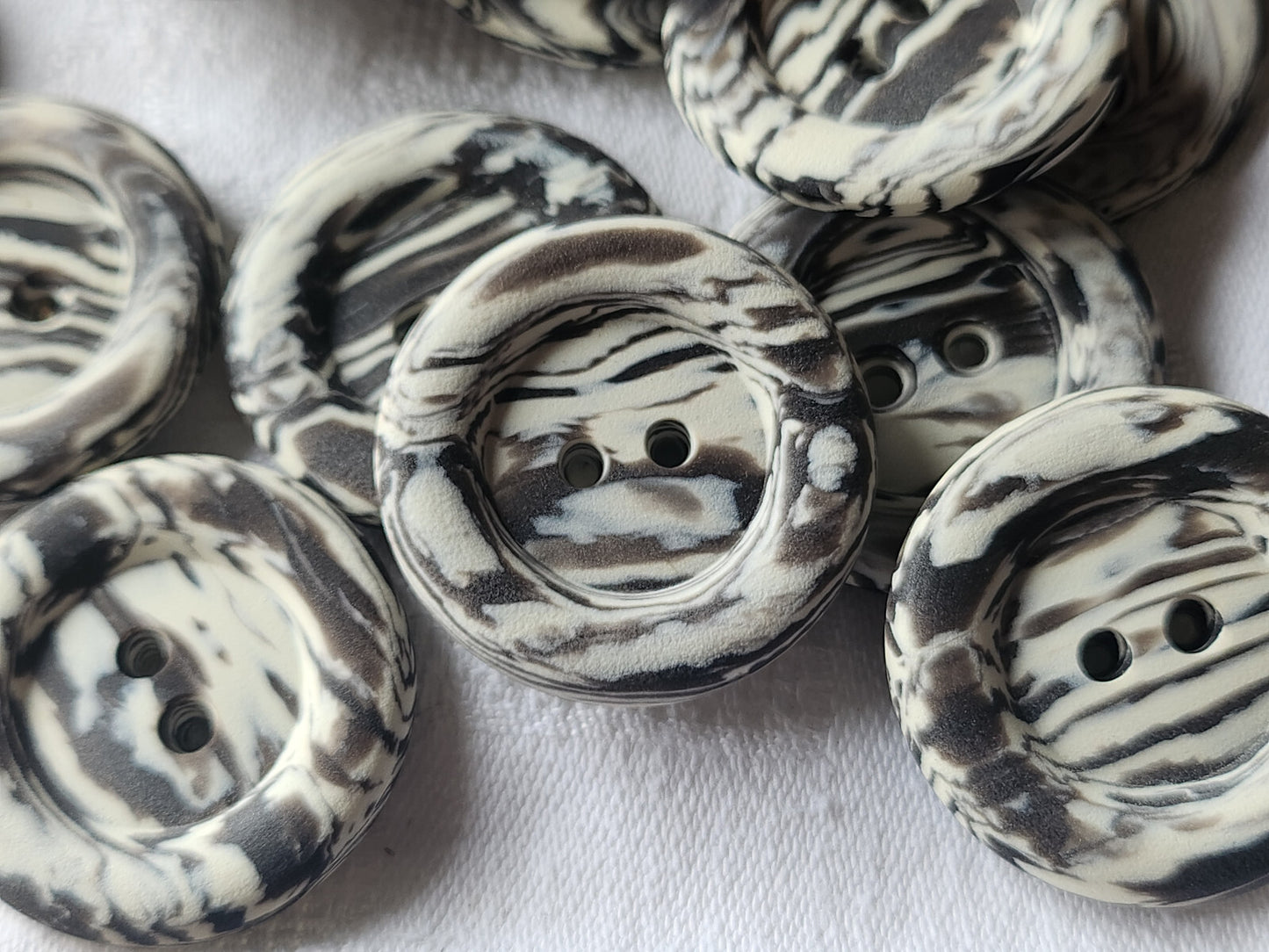Lot 6 enormes boutons vintage mat marron 3,3 cm trous xxl veste ref 5224