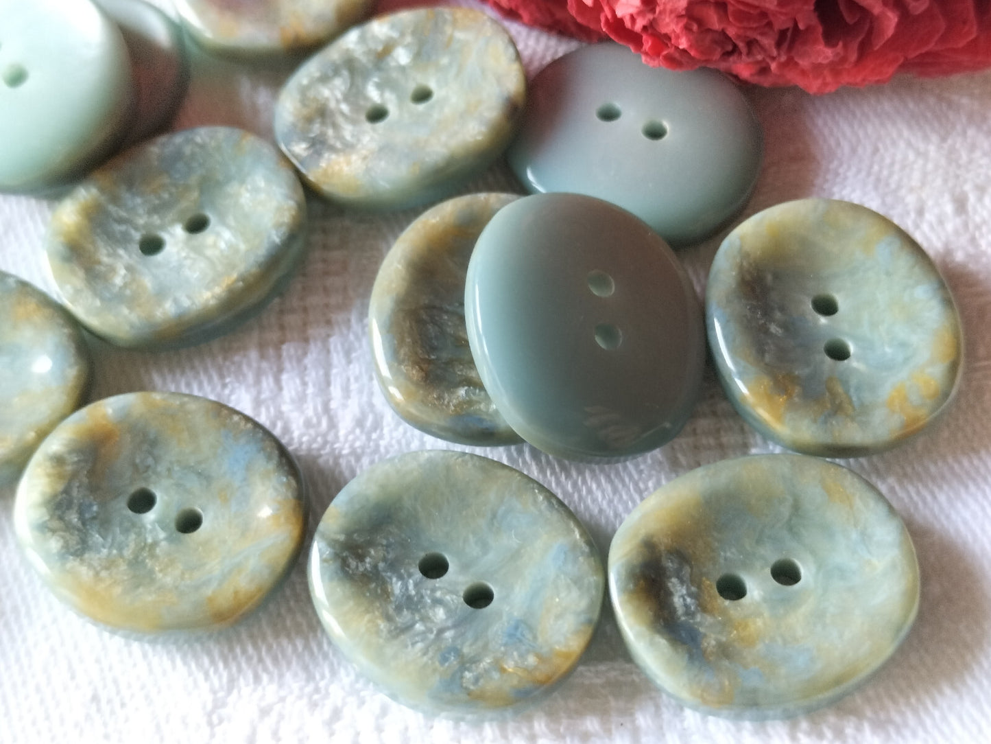 Lot 10 boutons vintage bleu moucheté ovale 1,7 sur 2 cm ref 1307