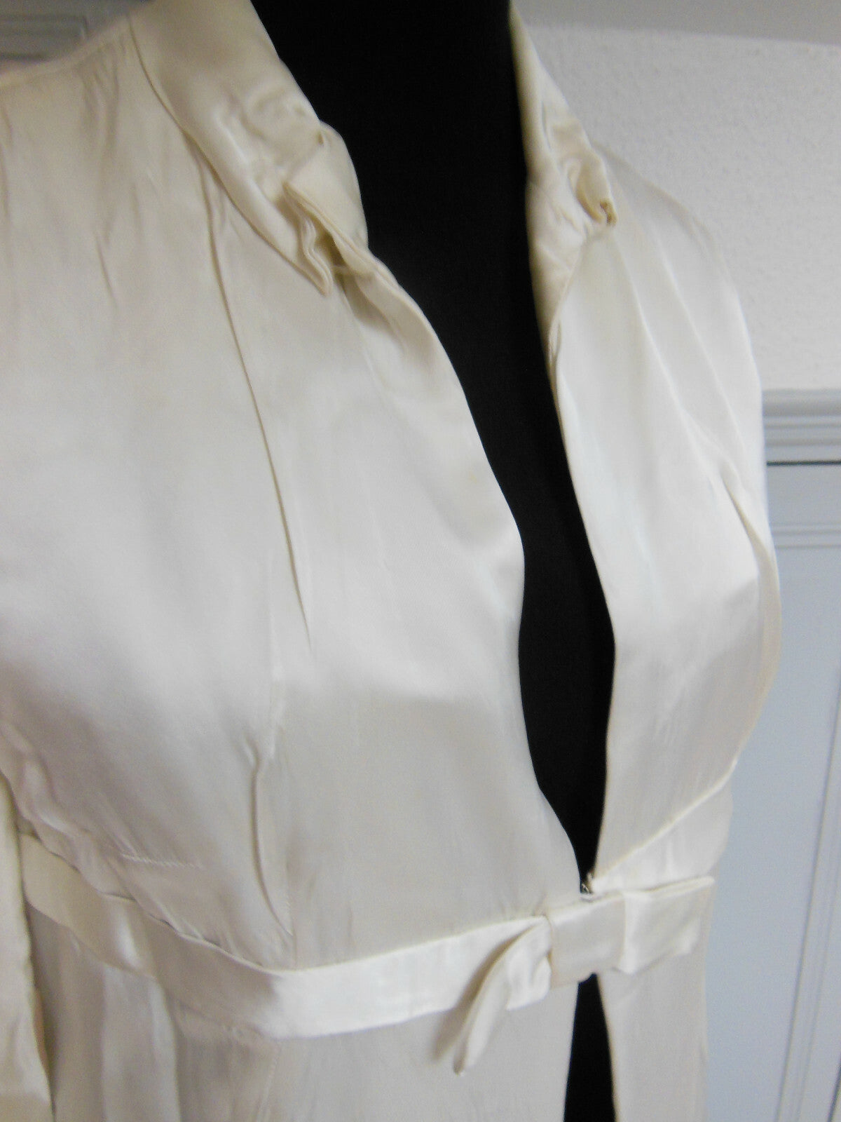 Ancien dessus veste en satin épais raide ou manteau cérémonie taille 36, B4