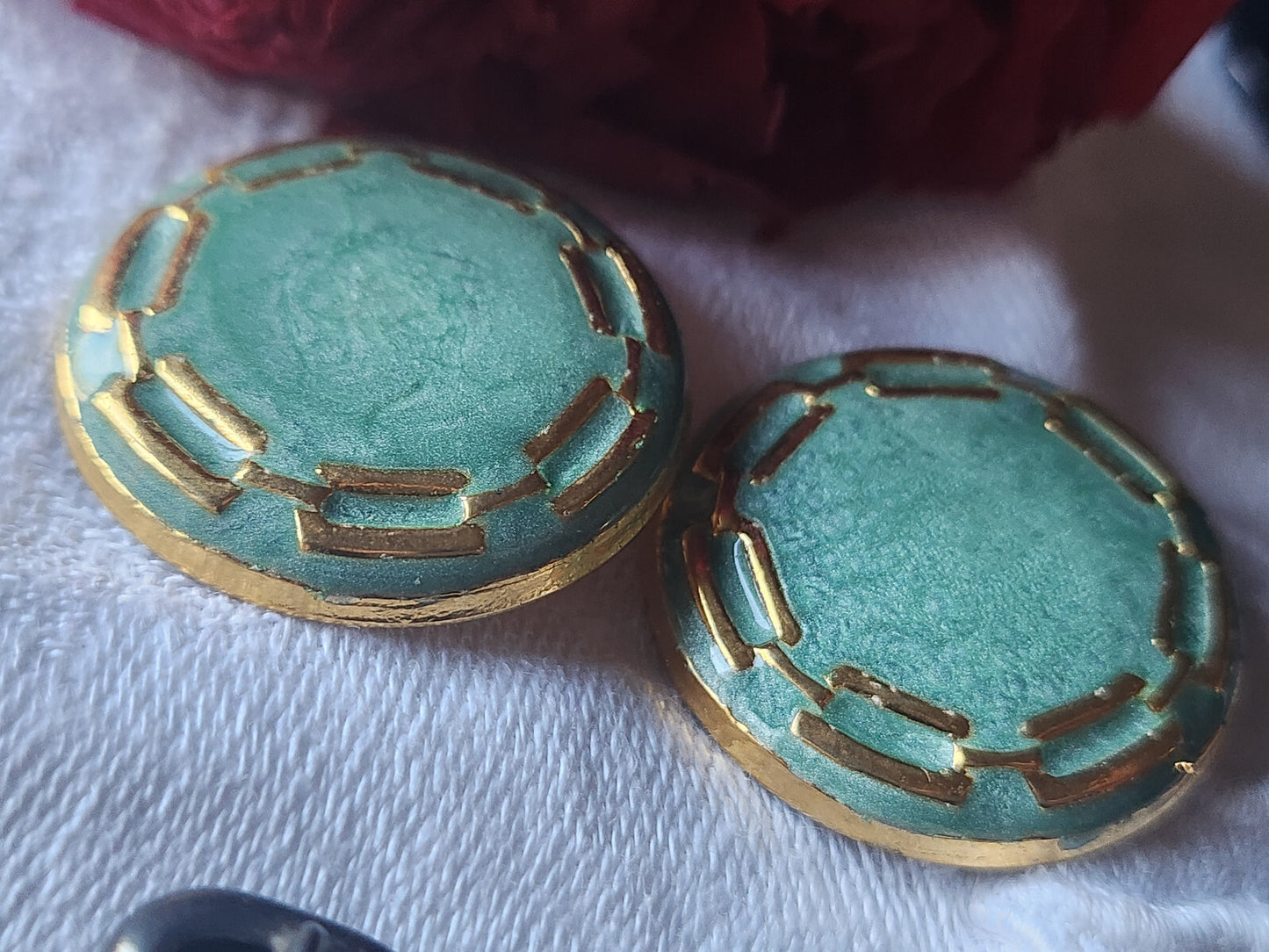 Duo gros boutons vintage en métal bleu pied trés leger 2,9 cm ref 4581
