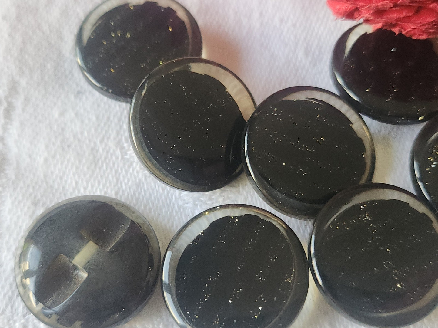 Lot 8 boutons vintage paillette noir doré pied 1,9 cm ref 3763