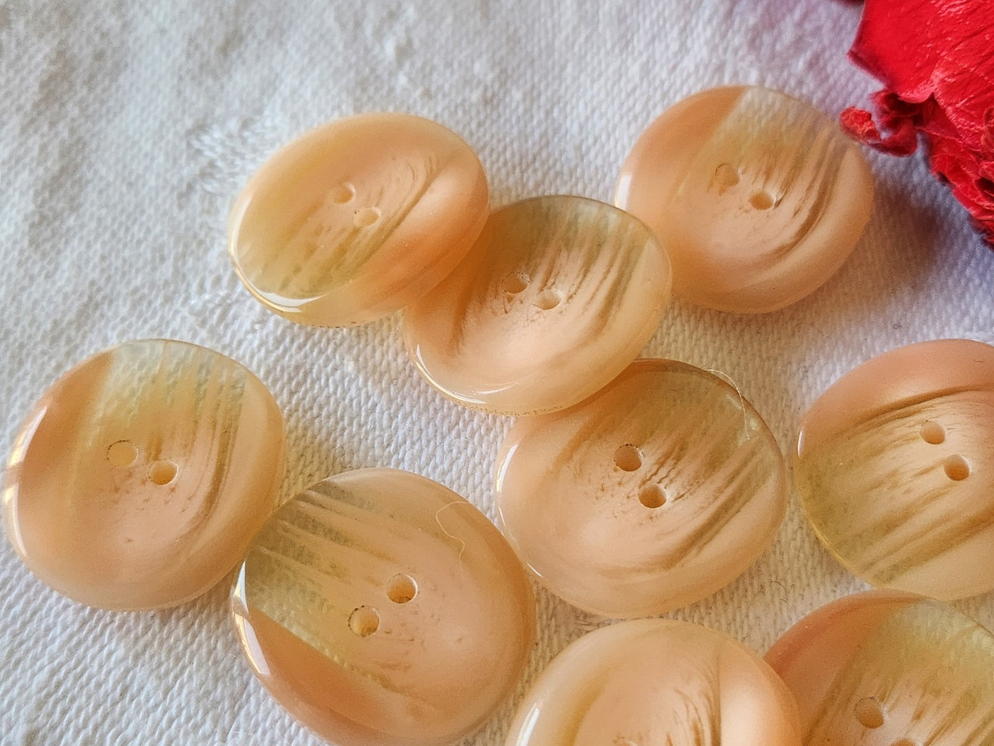 Lot 10 boutons vintage rose veiné transparent à trous 1,8 sur 2 cm ref 5216