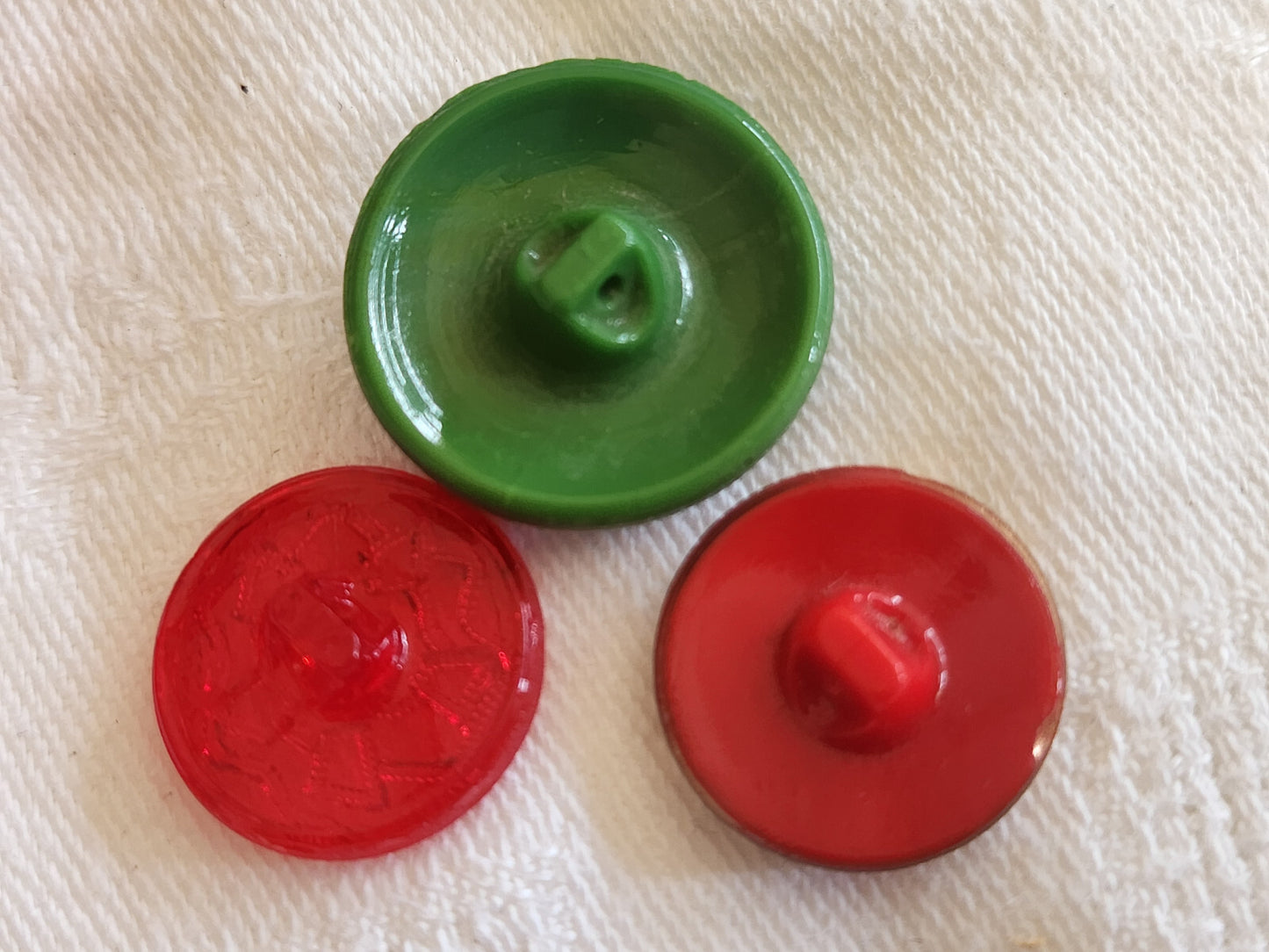 Trio boutons vintage en Verre 1,8 cm et 2,2 cm ref 736