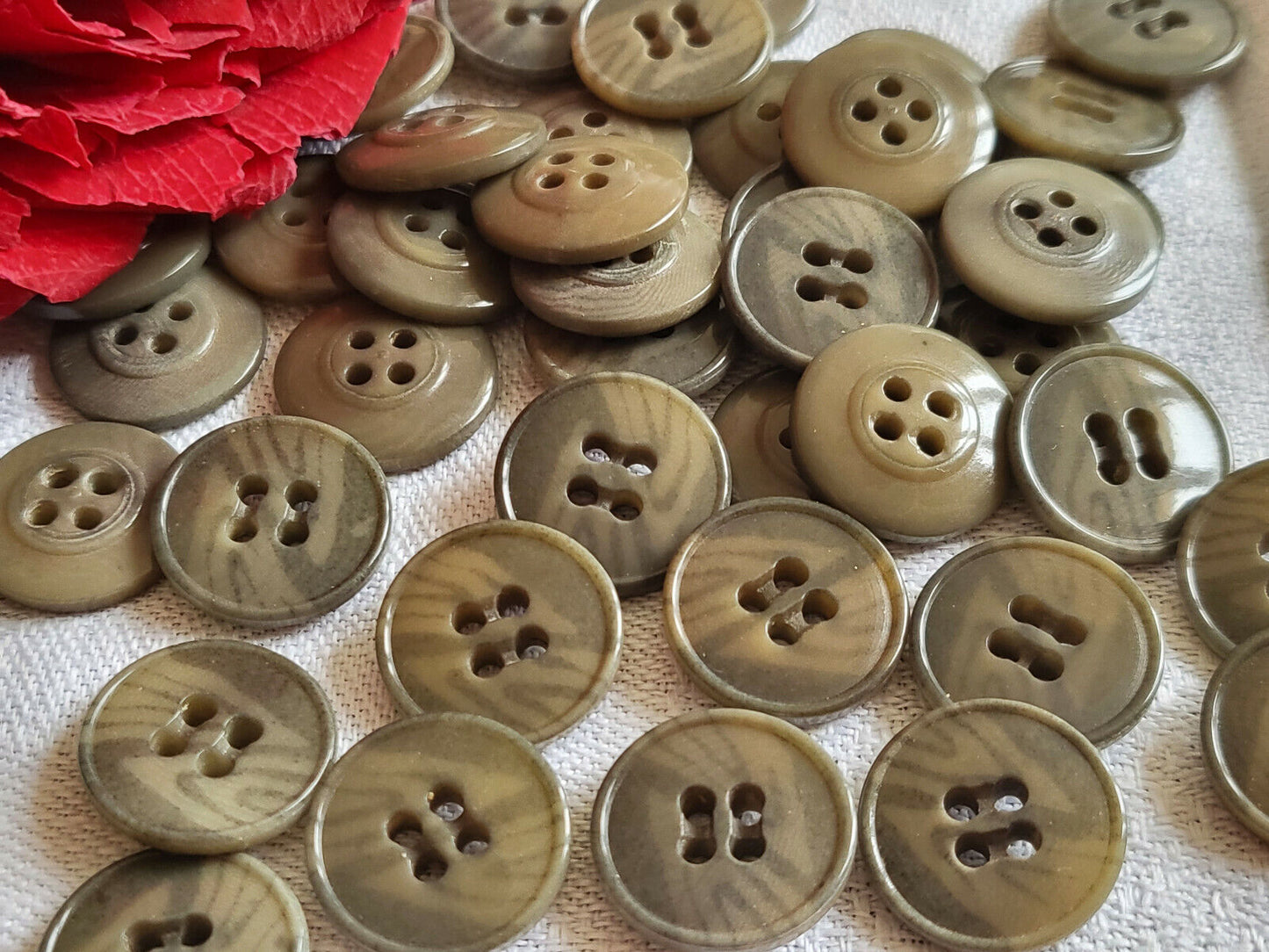 lot 38 jolis boutons ancien tigré tailleur panaché 2 series 1,5 cm ref 5514