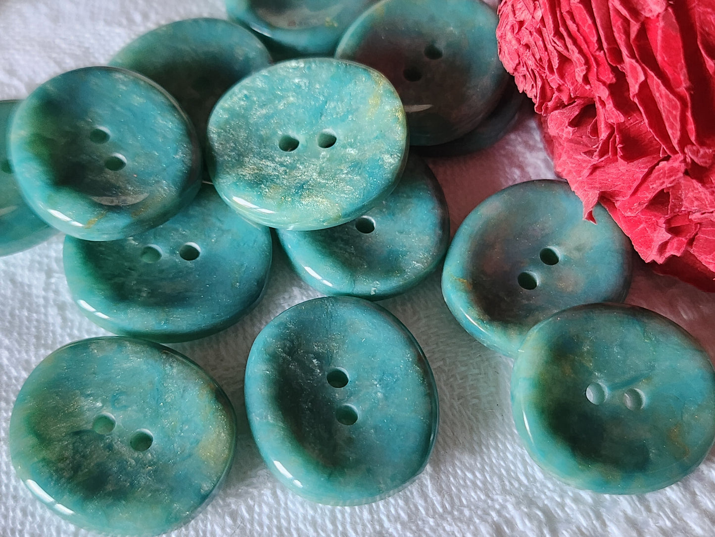 Lot 9 boutons vintage turquoise bleu moucheté ovale 1,7 sur 1,9 cm ref 3235