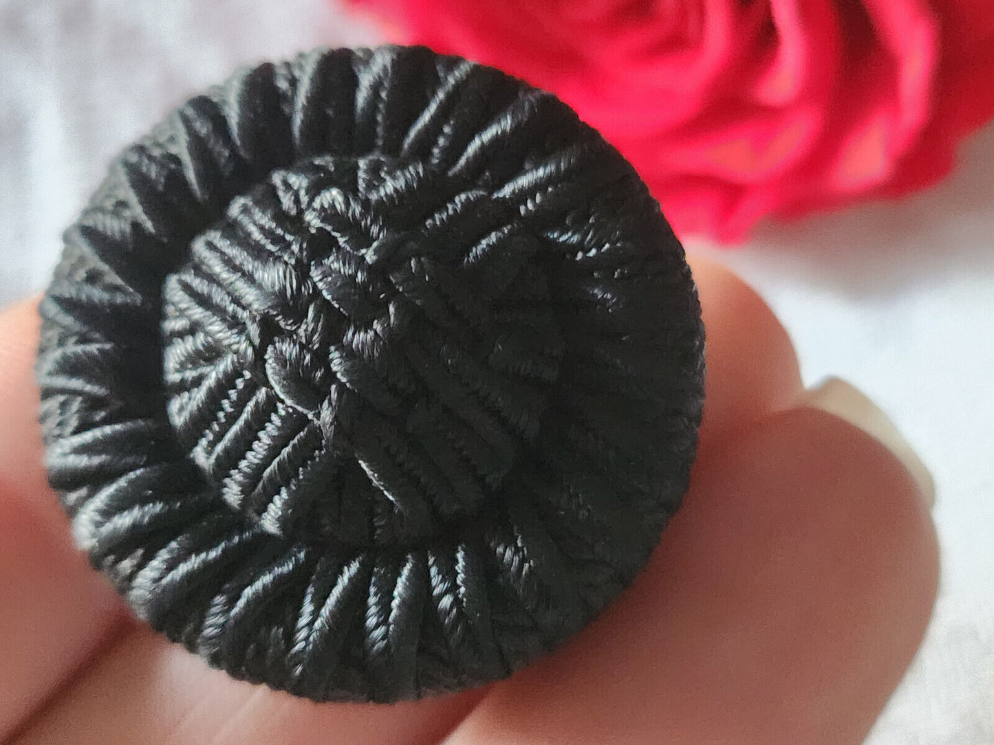 Gros bouton ancien en passementerie noir superbe finition 3,3 cm ref TA