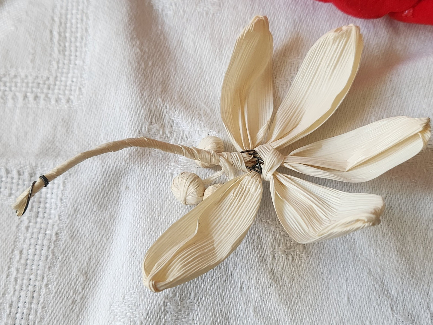Ancien ornement chapeau creation modiste fleur rafia T0-01