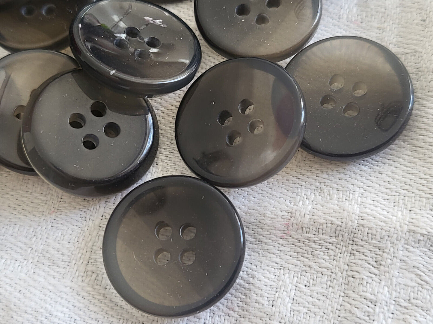 Lot 15 boutons transparent gris camaïeu vintage 1,8 cm ref 2850