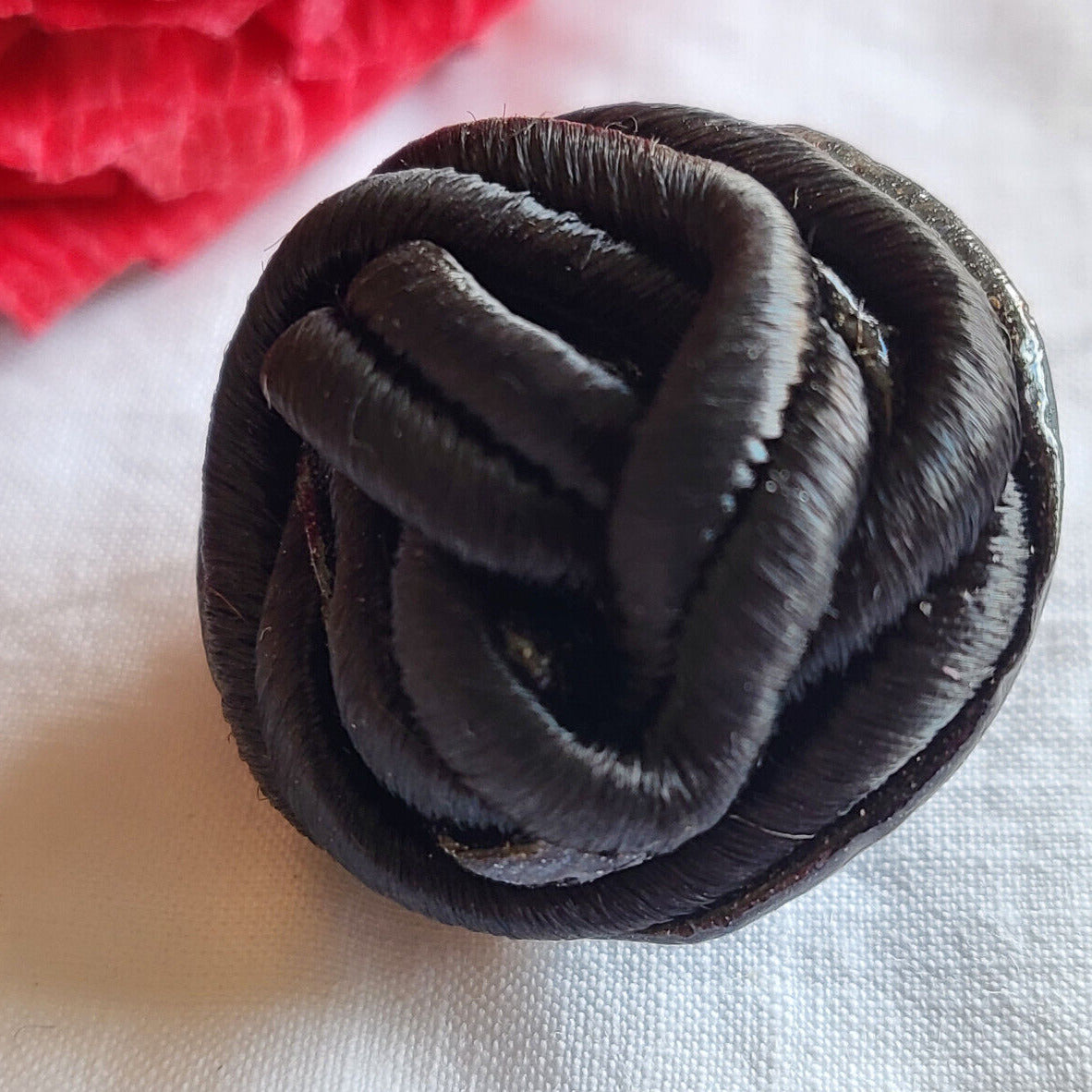 Bouton ancien en passementerie collection noir résine volume 2,3 cm D14H