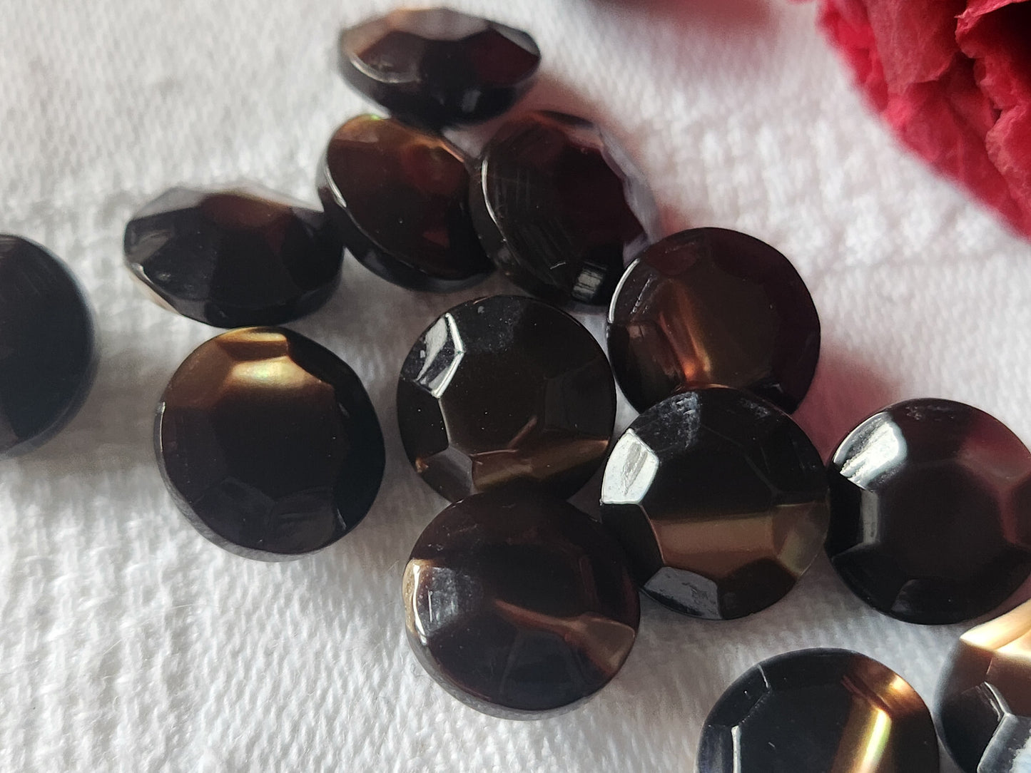 Collection lot 6 boutons en nacre marron facette 1,1 cm pied ref 4816