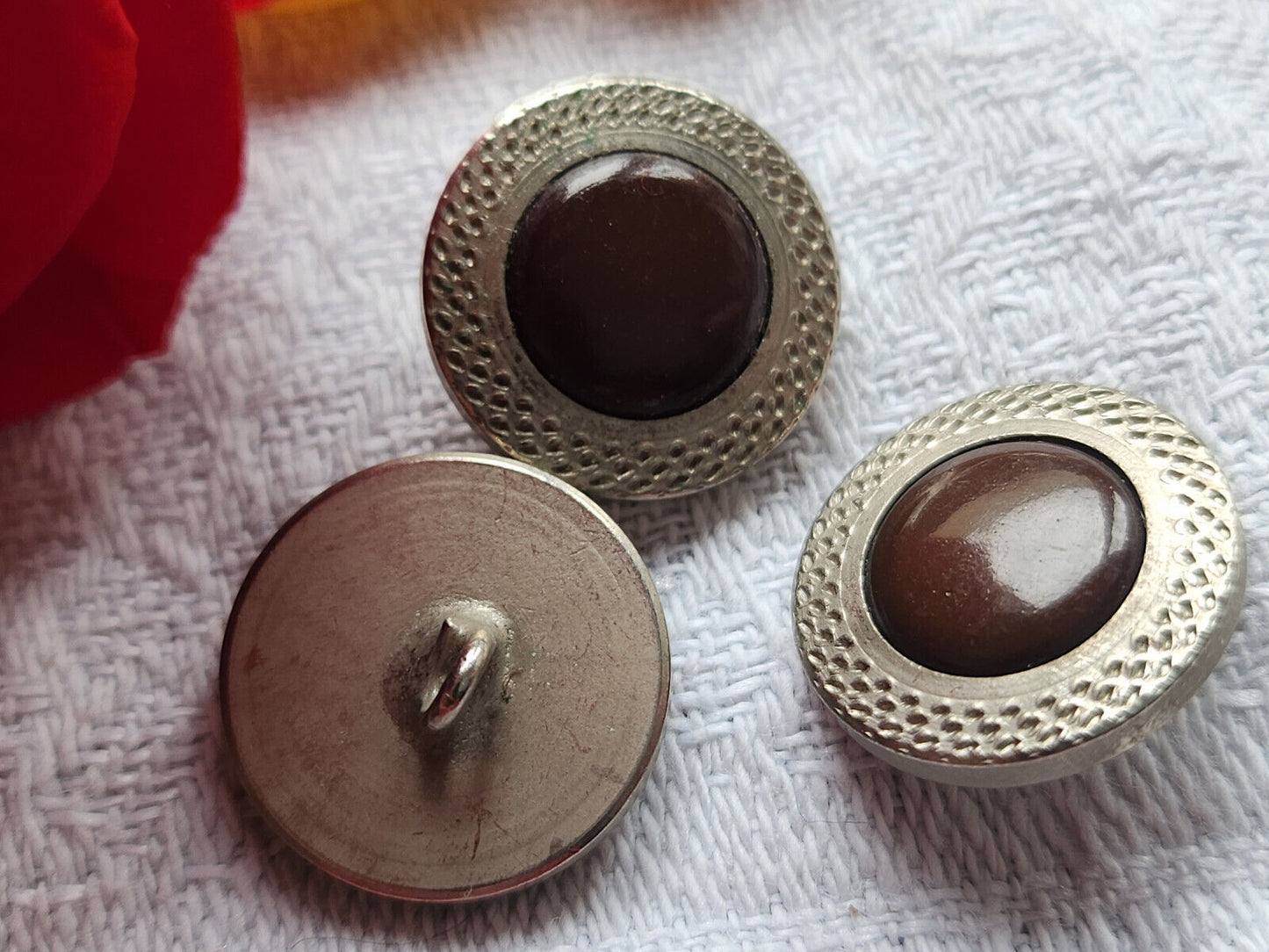 Trio boutons vintage métal argenté coeur marron pied 1,6 cm G18N