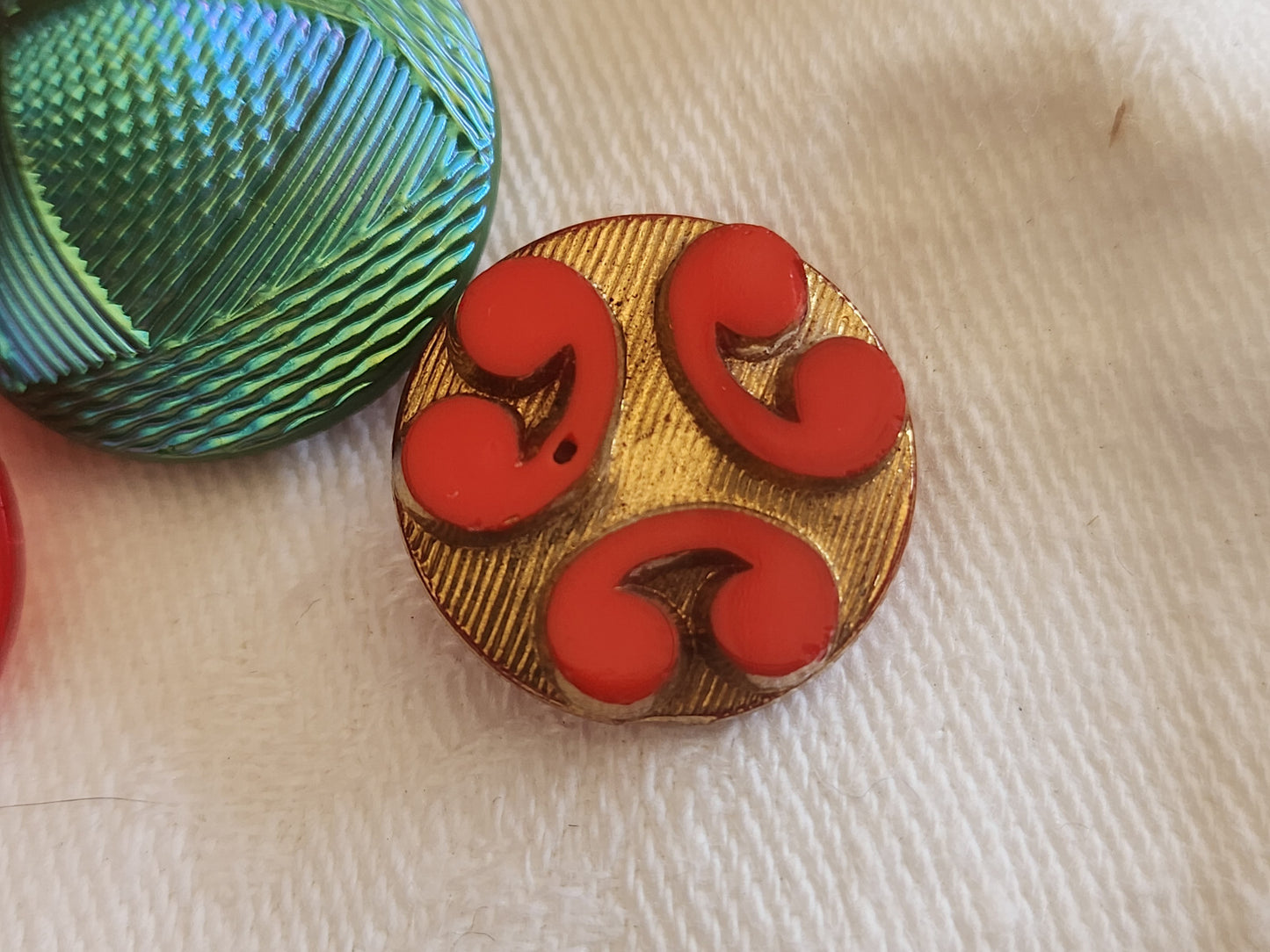 Trio boutons vintage en Verre 1,8 cm et 2,2 cm ref 736
