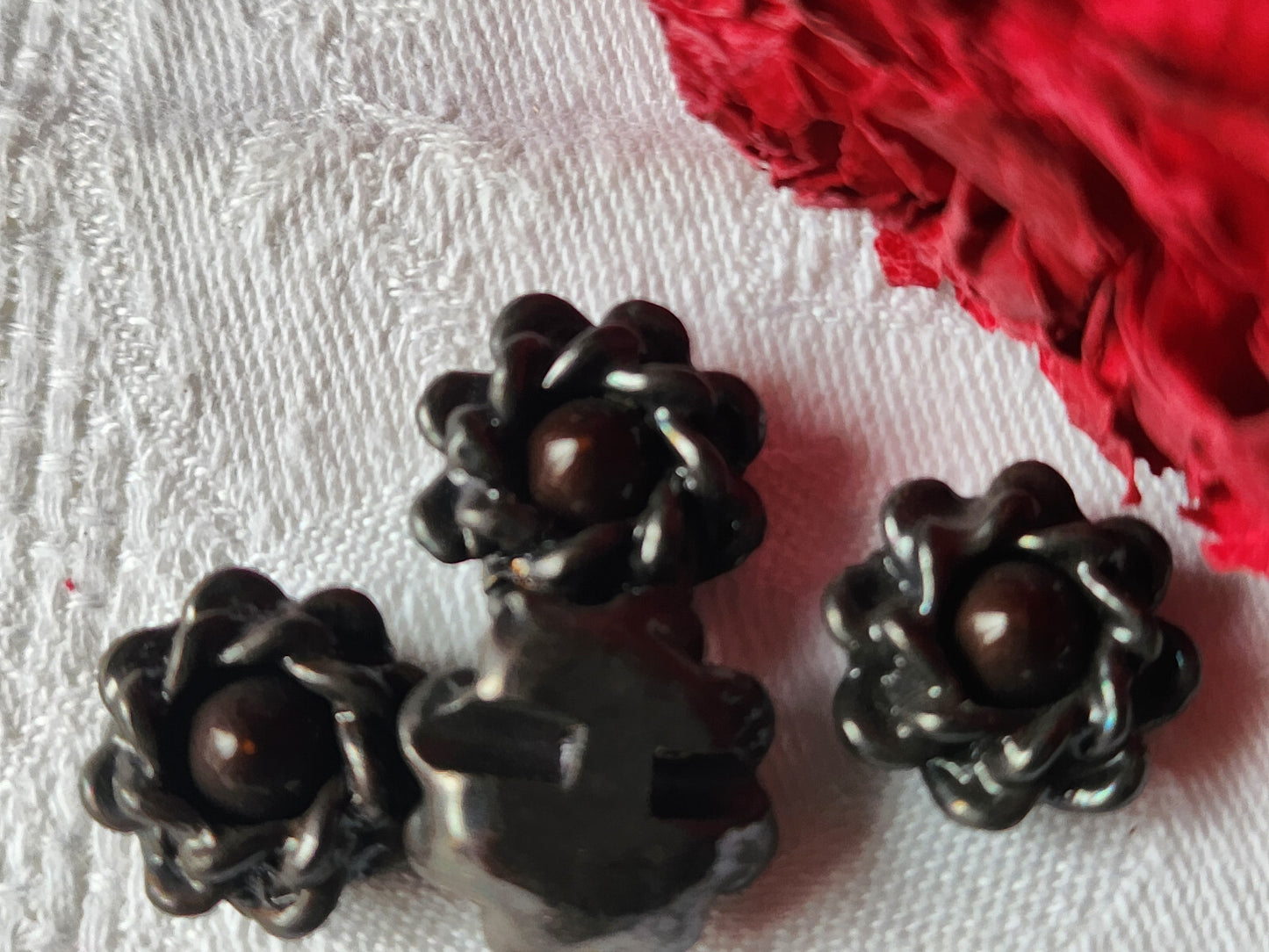 Lot 4 jolis boutons vintage resine argenté coeur marron 1,7 cm G19M