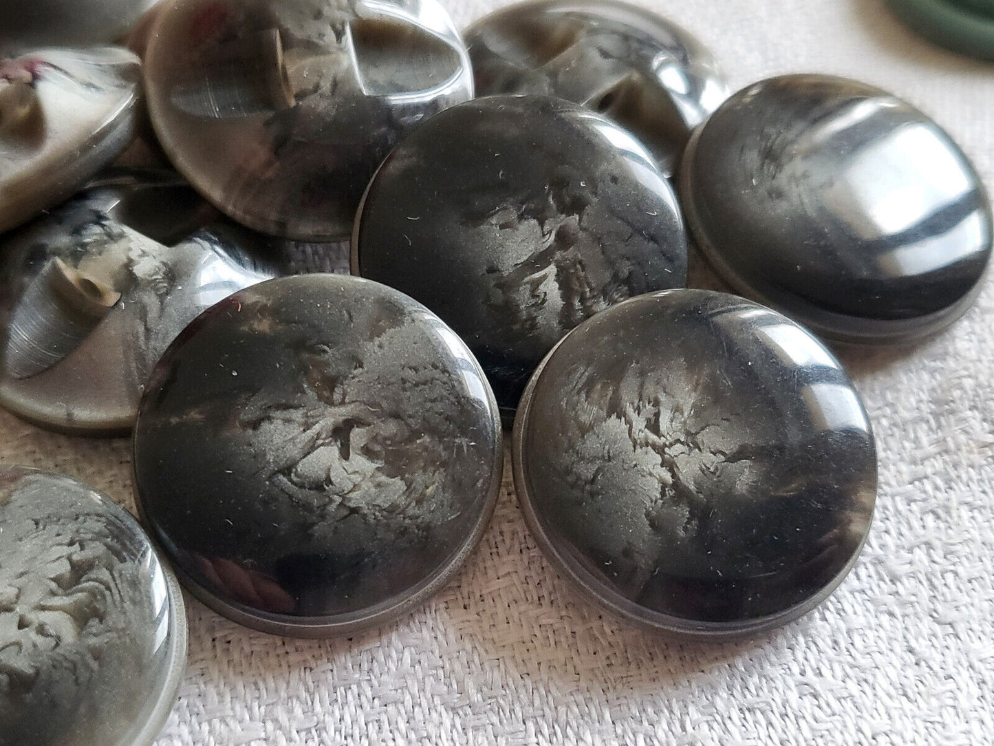 lot 6 boutons vintage gris transparent veiné à pied 2,2 cm ref 2860