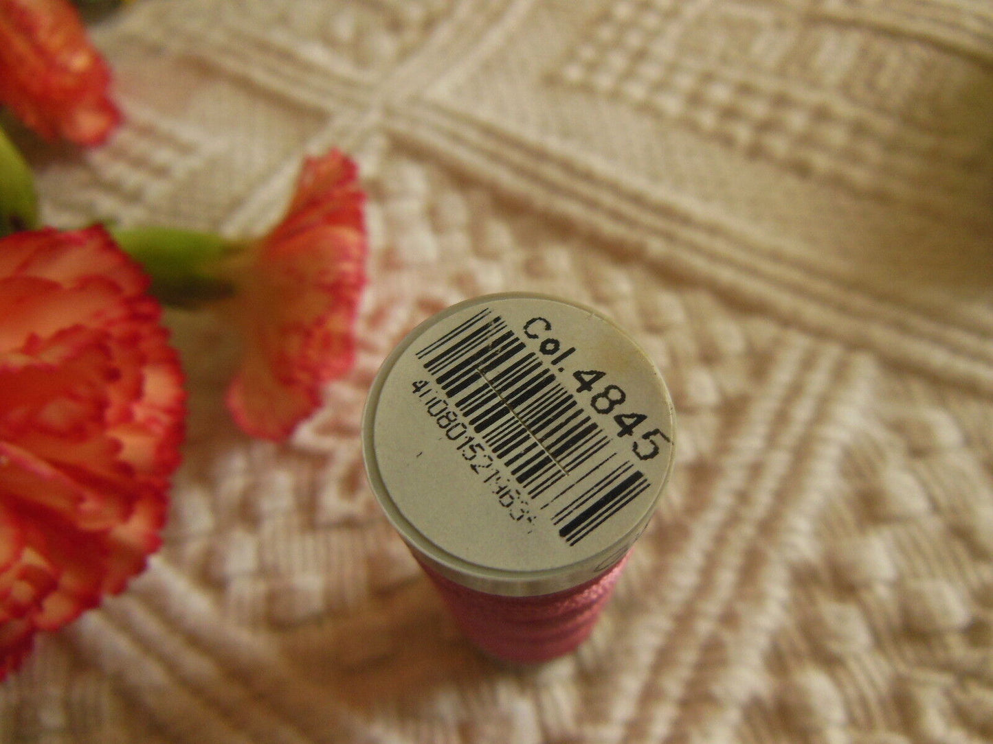 Bobine fil à broder Gutermann 200 m rose lumineux col 4845 couture