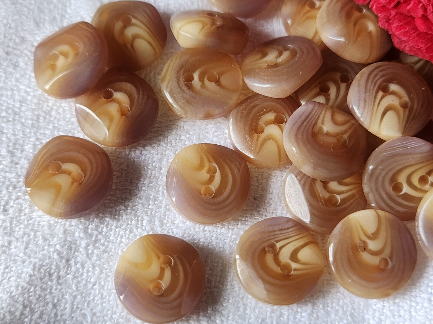 Lot 21 petits boutons vintage marron vein" violet trous 1,2 cm ref 1364