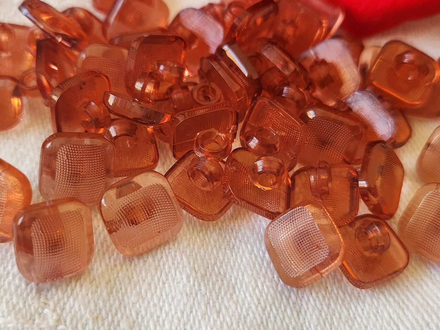 Lot 25 mini boutons vintage marron roux 0,9 cm pied ref 4827