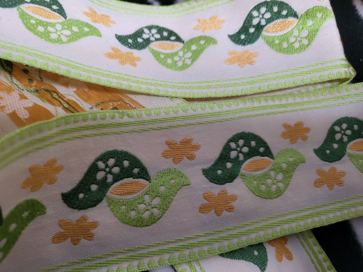 Galon large ancien drap vintage légèrement écru torchon 2 mètres sur 5,5 cm A1