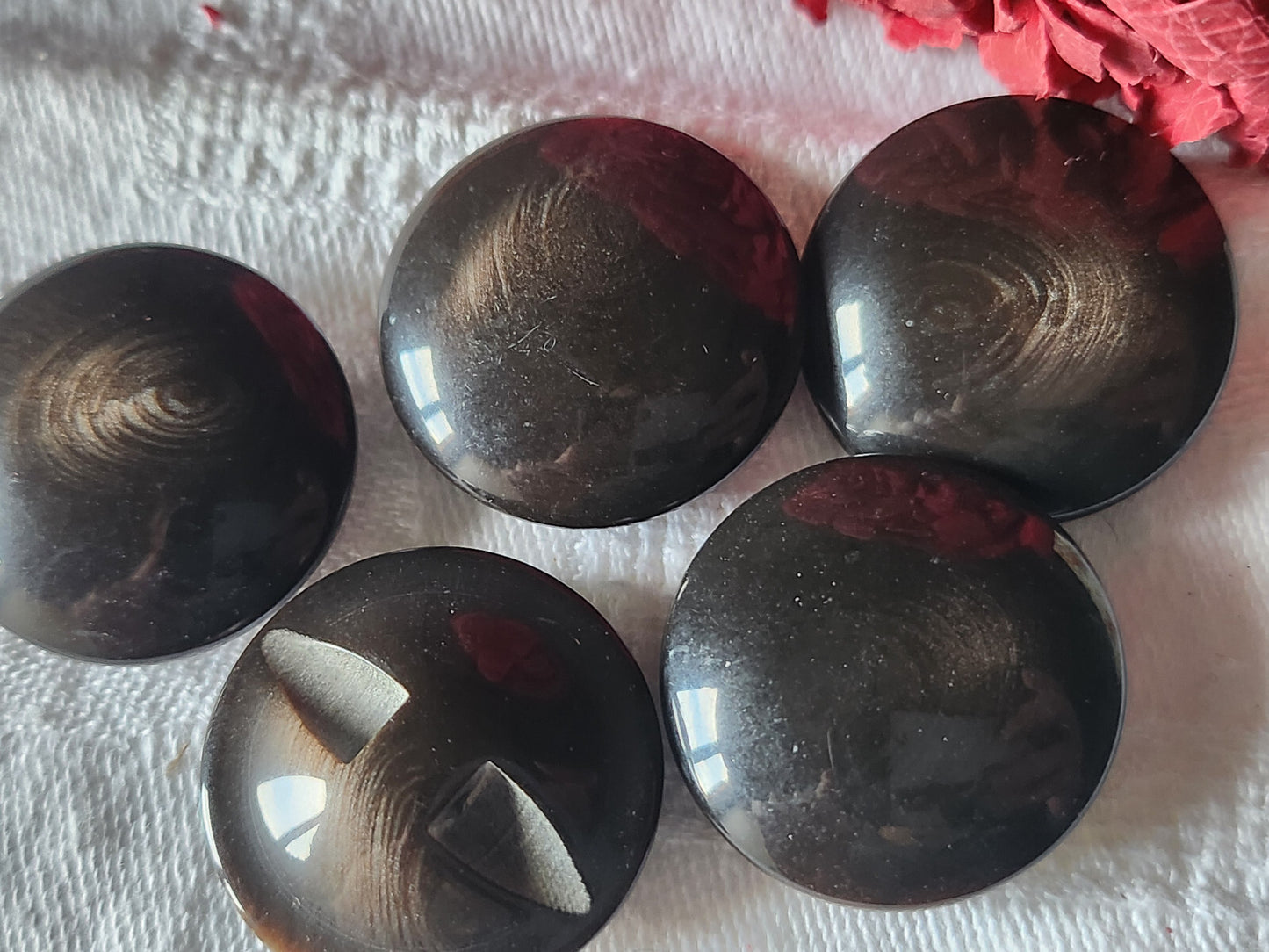 Lot 5 gros boutons vintage marron bombé à pied 2,5 cm ref 3415