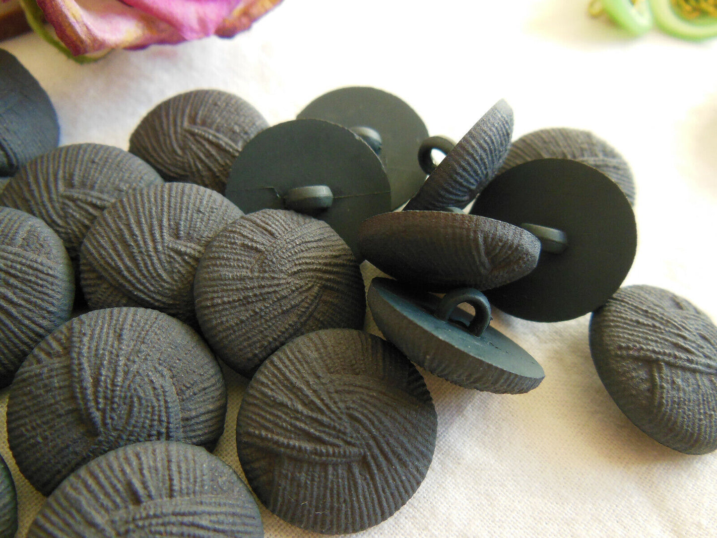 Lot 12 boutons gris effet passementerie couture à pied 1,7 cm ref 2616