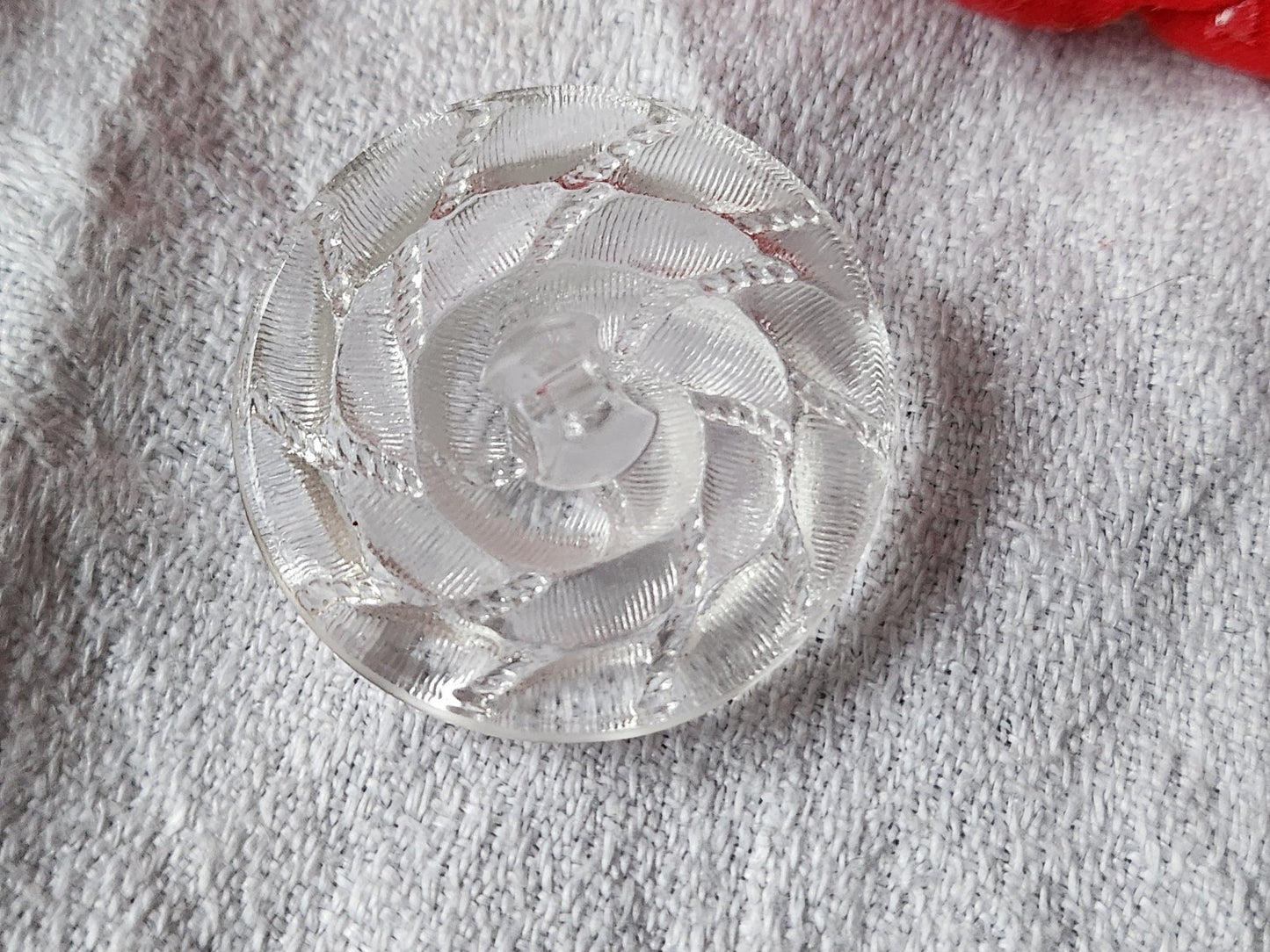 Gros bouton ancien en verre spirale transparente relief 3,1 cm D17B