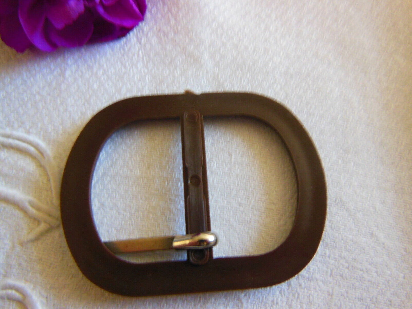 Boucle de ceinture vintage marron mat ovale 4,2 sur 5,5 cm ME2