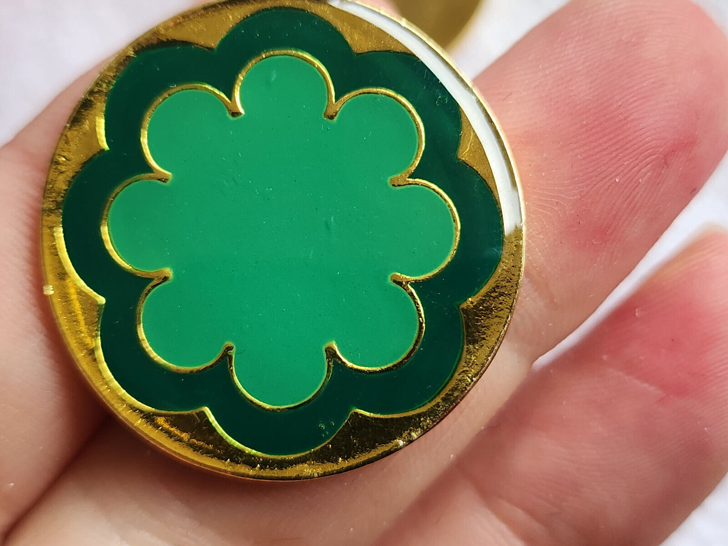 Haute couture bouton vintage collection en metal emaillé 3,1 vert ref 1396