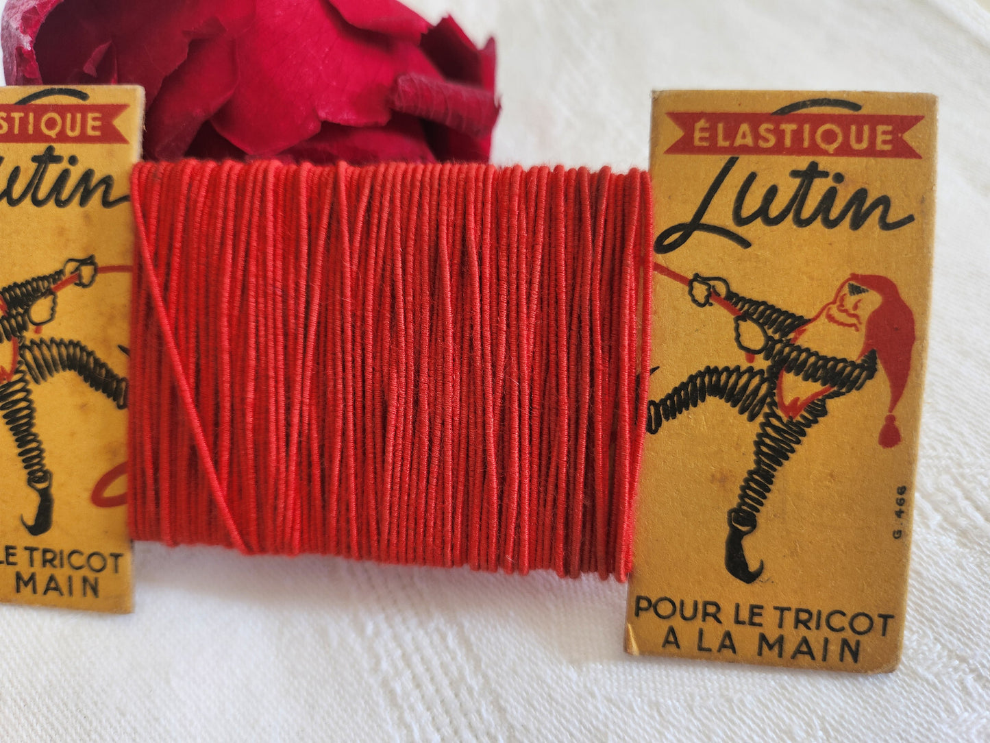 Collection mercerie ancienne carte fil lutin elastqiue rouge T3