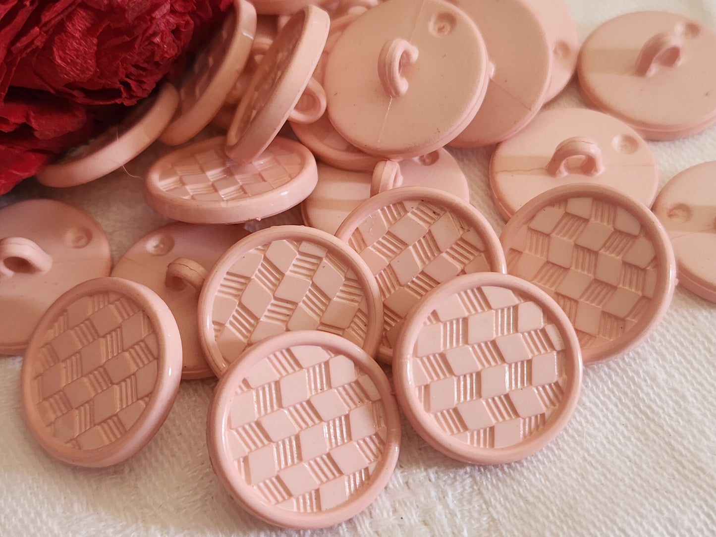 Lot 26 boutons vintage rose damas à pied finitions moyennes 1,8 cm ref 315