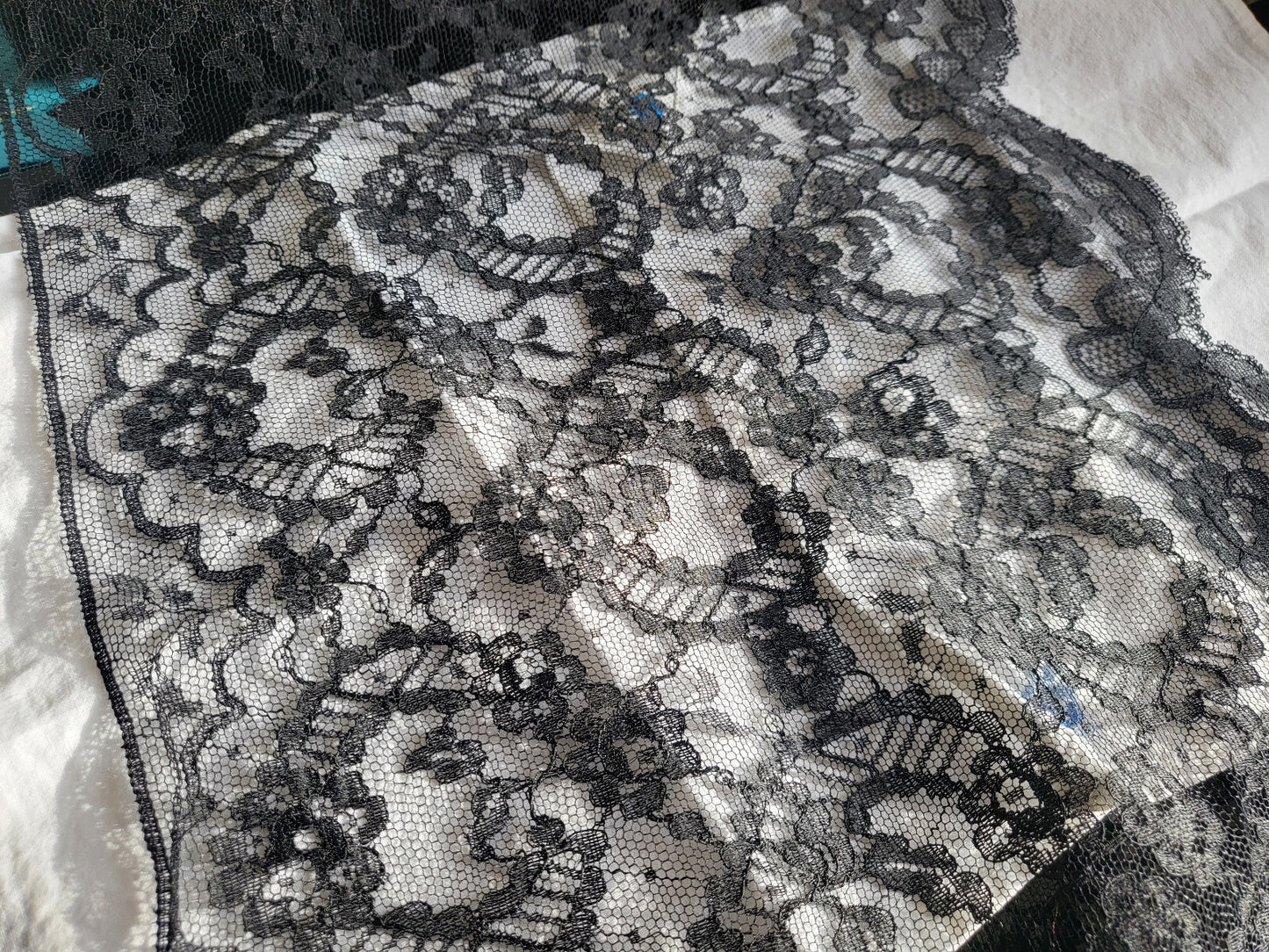 Dentelle vintage noire jupon extra large jupon 4 mètres 80 /30 cm volant B4