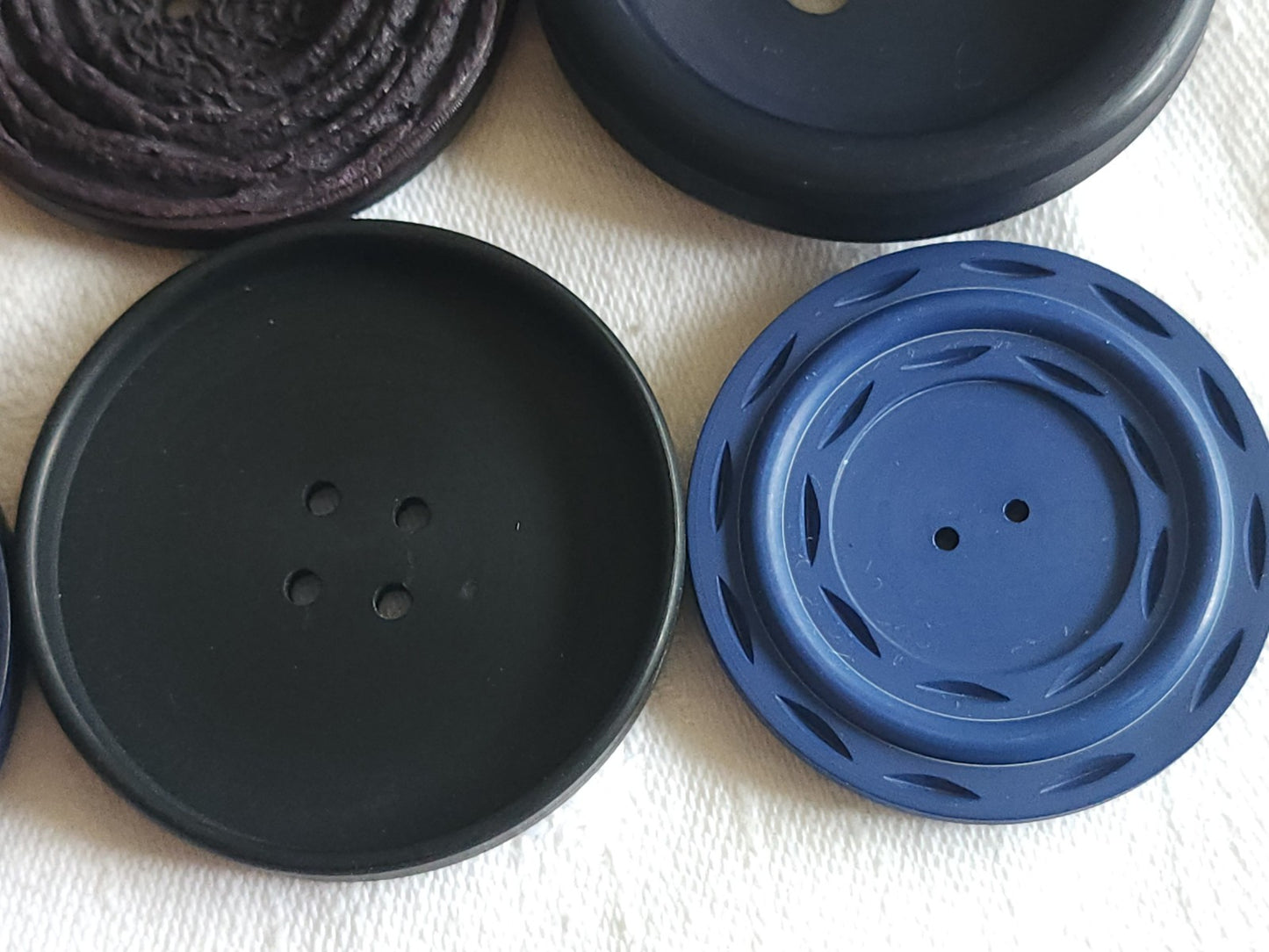 Lot 6 énormes boutons vintage 3,8 à 4,8 cm manteaux XXL ref 6068