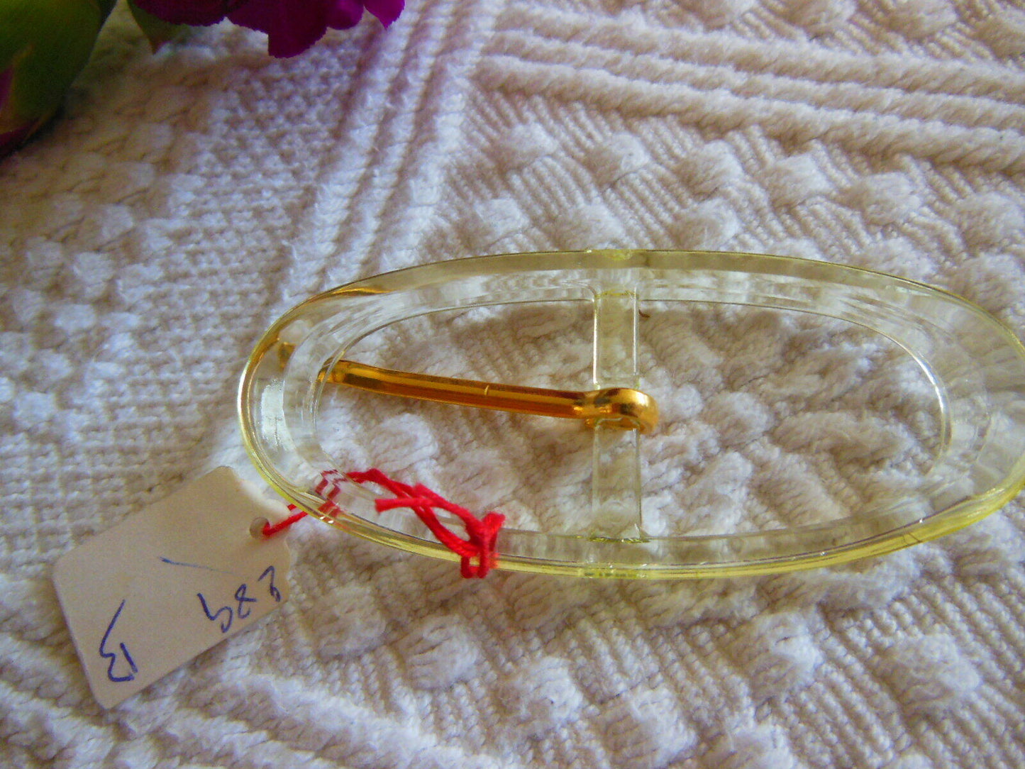 Boucle de ceinture jaune transparente vintage 7,2 sur 3,3 cm ME1