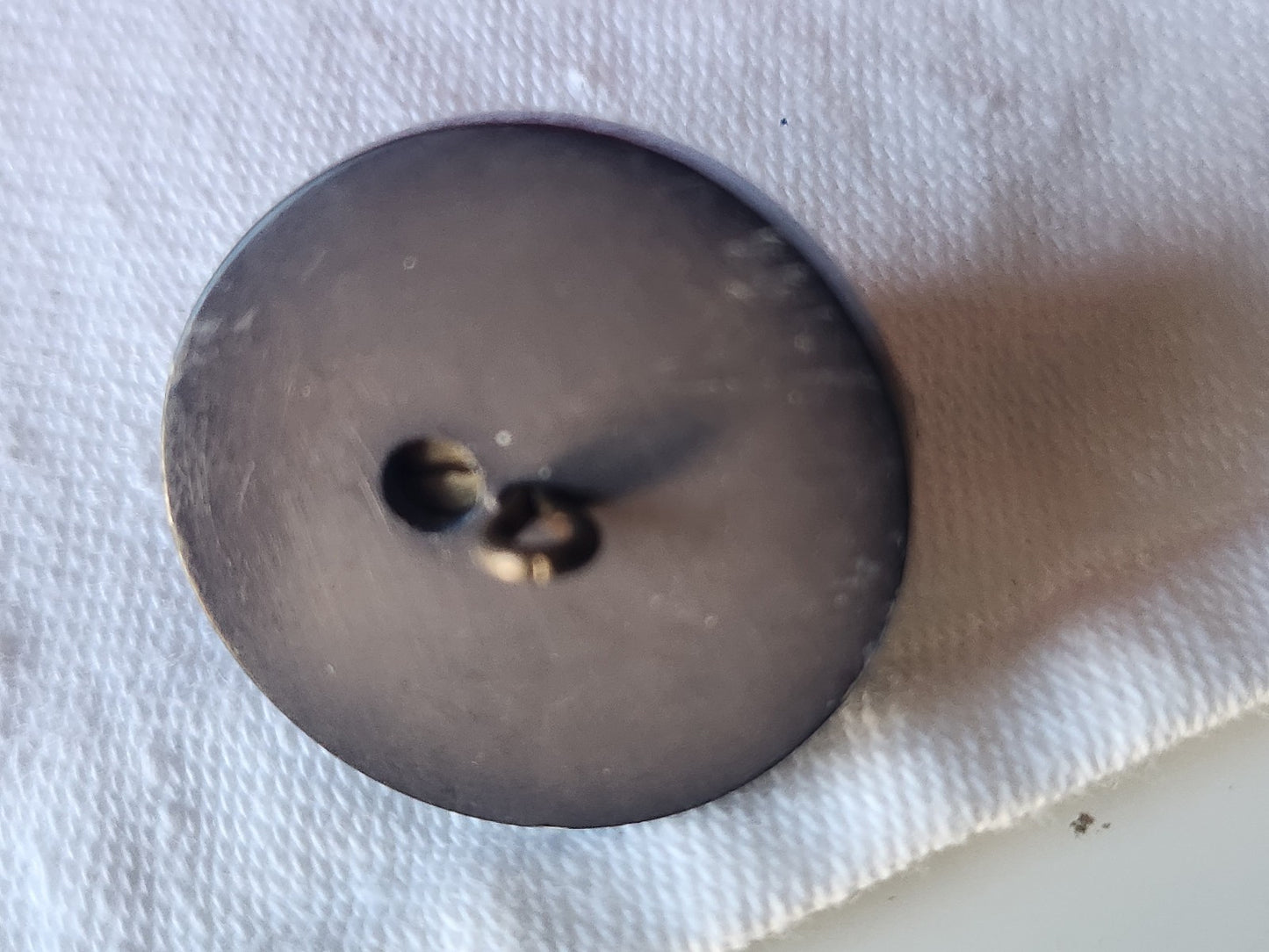 Gros bouton ancien marron torsade métal collection 2,6 cm ref TA