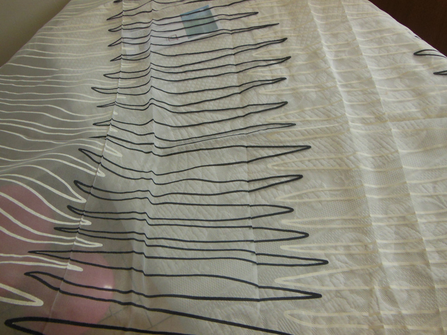 Coupon tissu voilage zig zag blanc noir 98 cm sur 1 m 09 B3