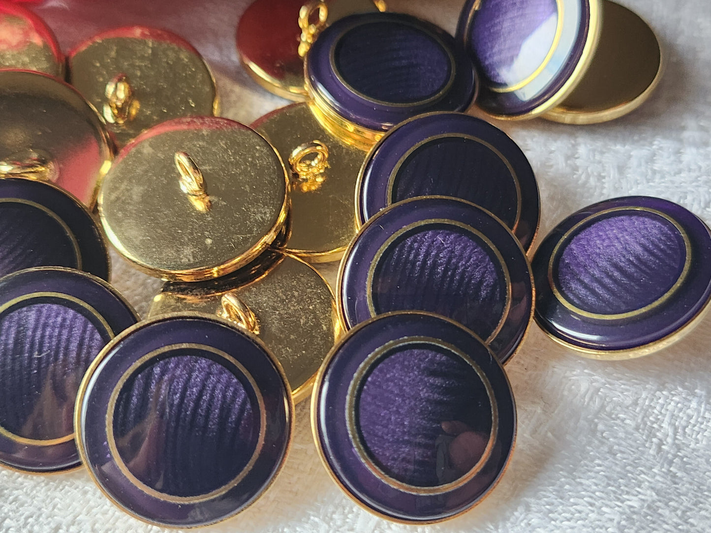 Lot 9 boutons vintage collection en métal inclusion violet 1,9 cm ref 3297