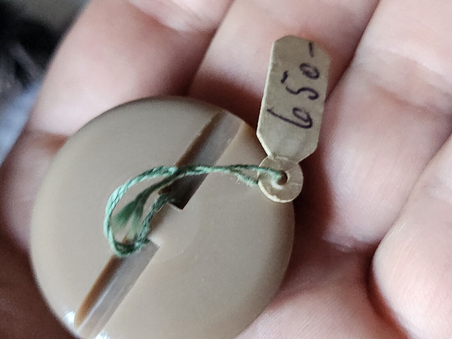 collection énorme bouton ancien vintage resine passementerie 3,4 cm D3J